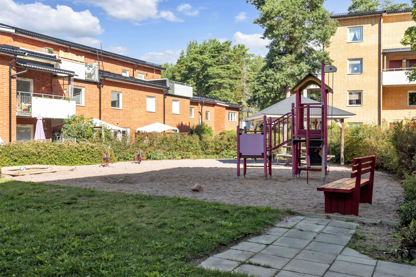 Bostadsbild från Cellovägen 102, Såld i Gottsunda, Uppsala