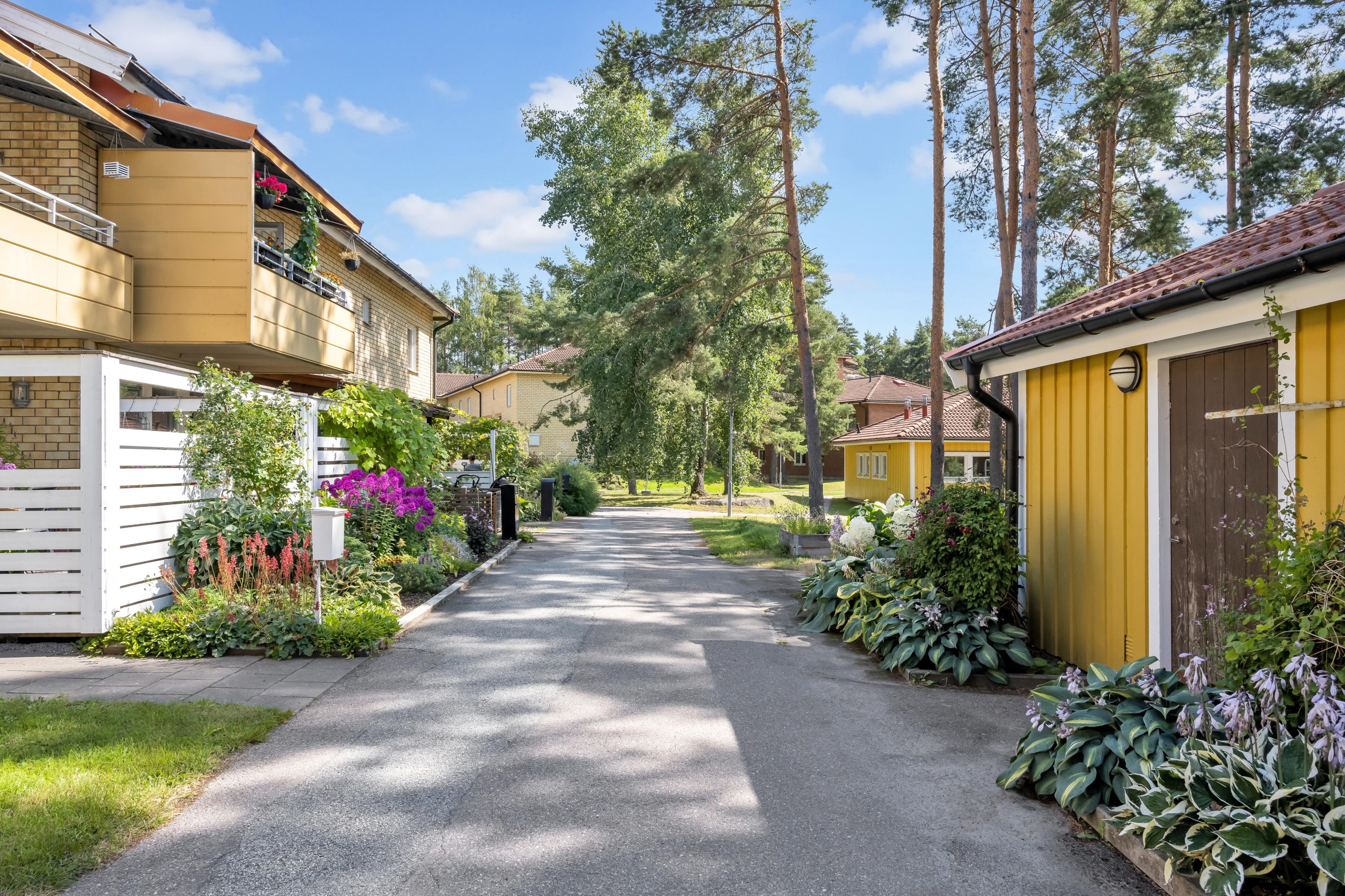Bostadsbild från Bergslagsresan 42, Såld i Sävja, Uppsala
