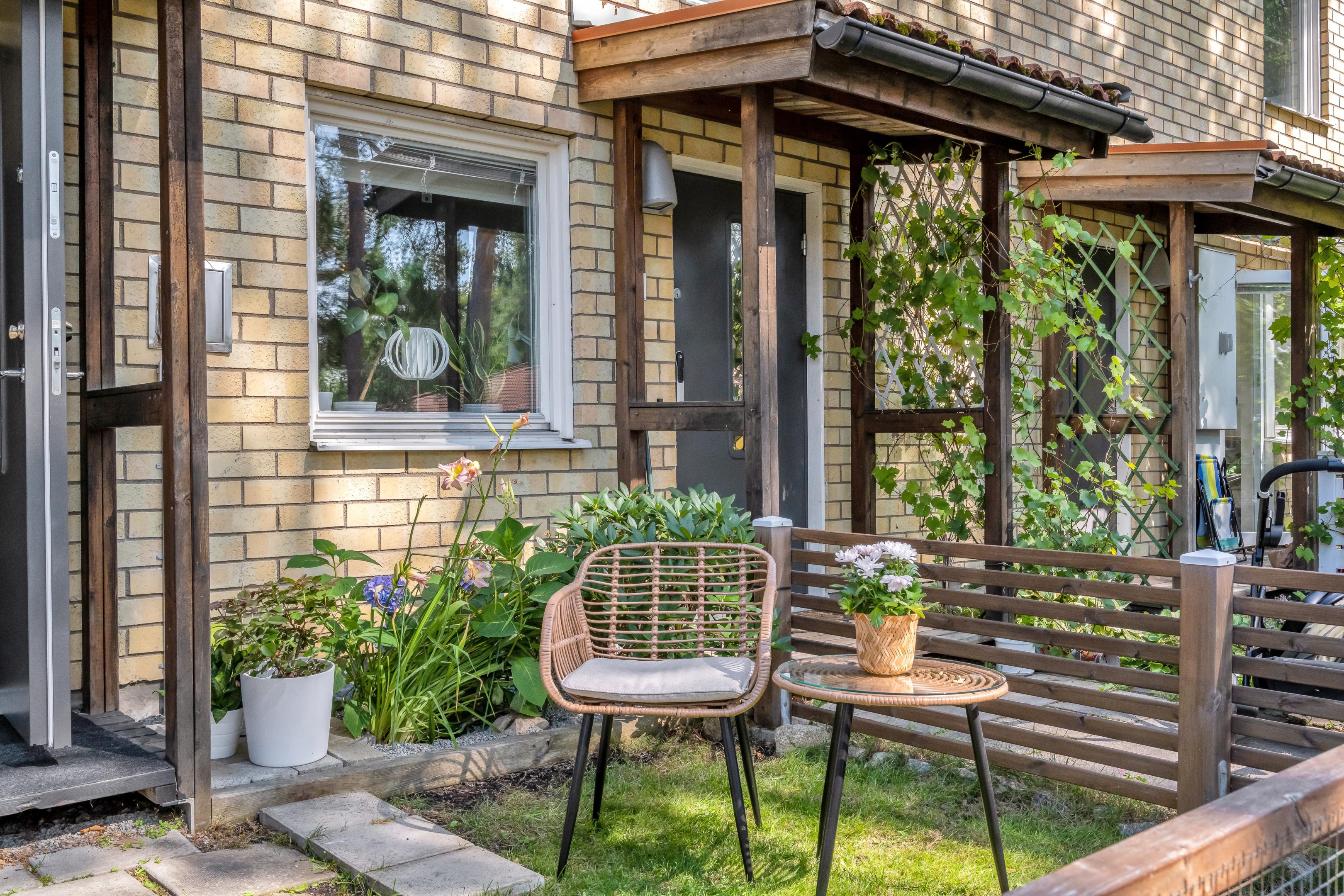 Bostadsbild från Bergslagsresan 42, Såld i Sävja, Uppsala