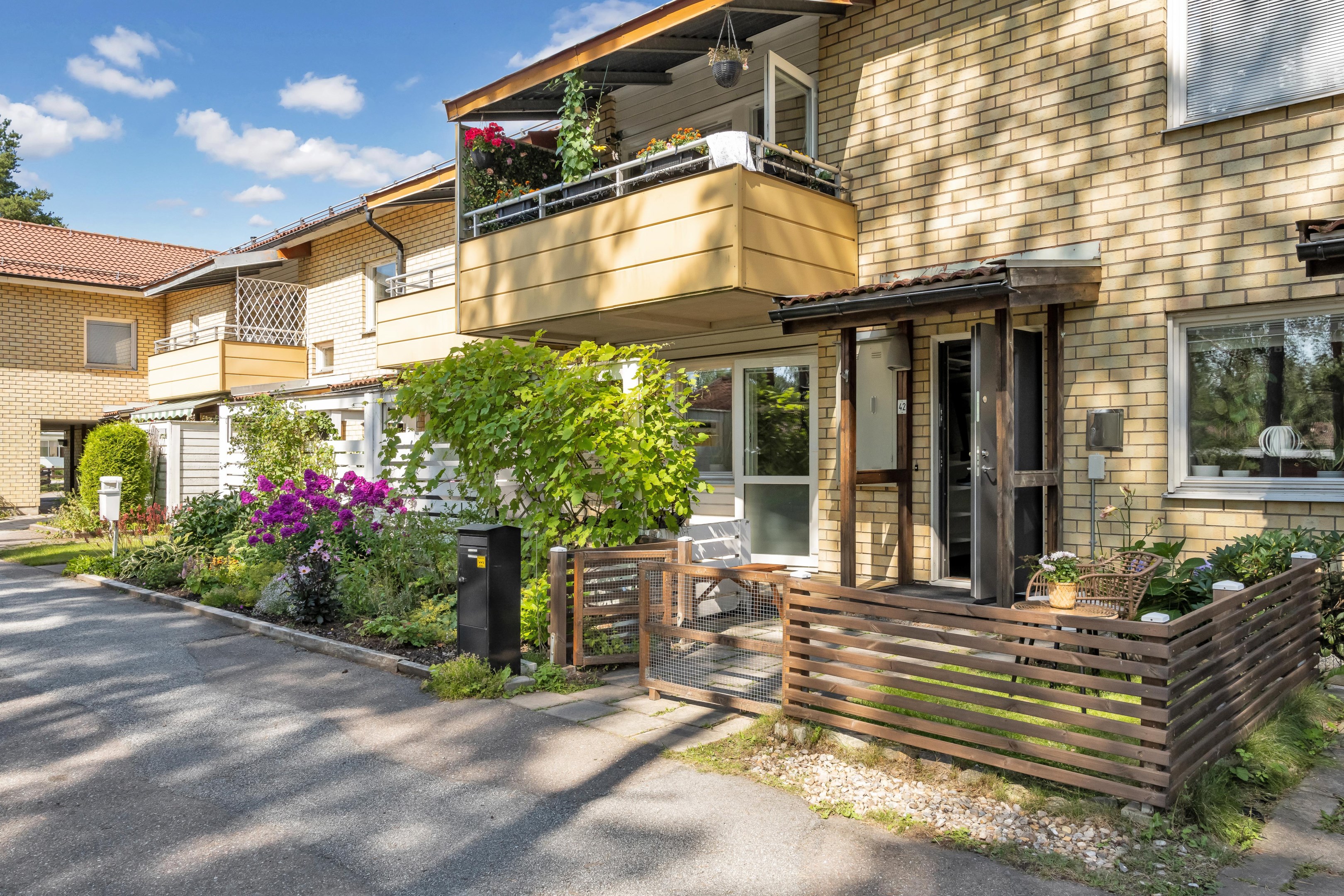 Bostadsbild från Bergslagsresan 42, Såld i Sävja, Uppsala