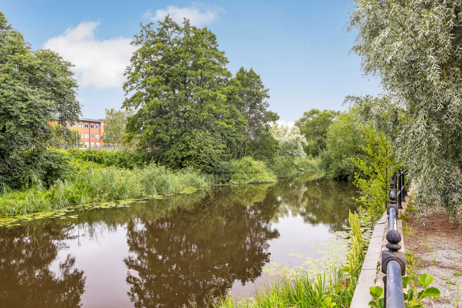 Bostadsbild från Svartbäcksgatan 42 A, Såld i Svartbäcken, Uppsala