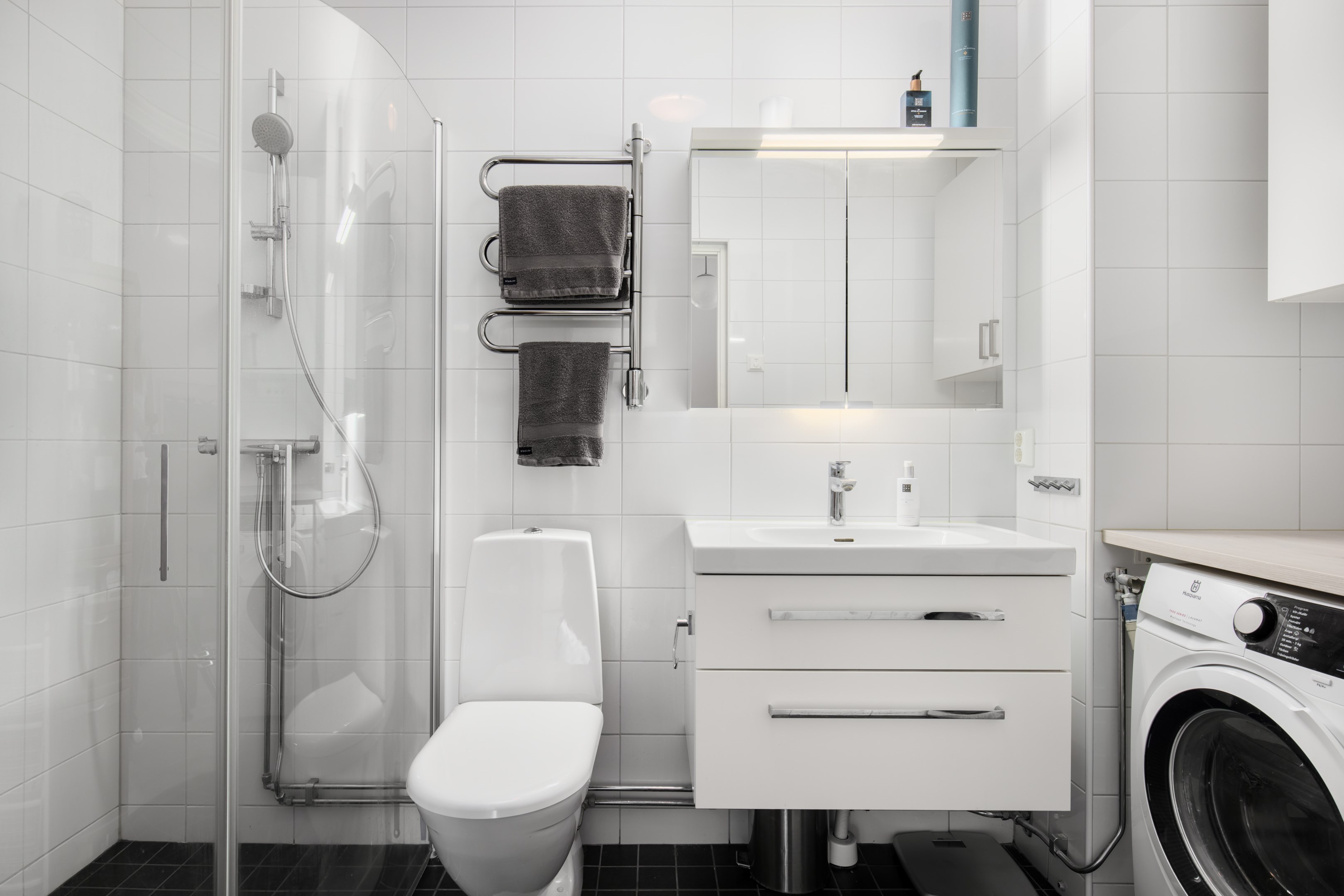 Bostadsbild från Godtemplarvägen 9, 3/3tr, Såld i Tollare, Nacka