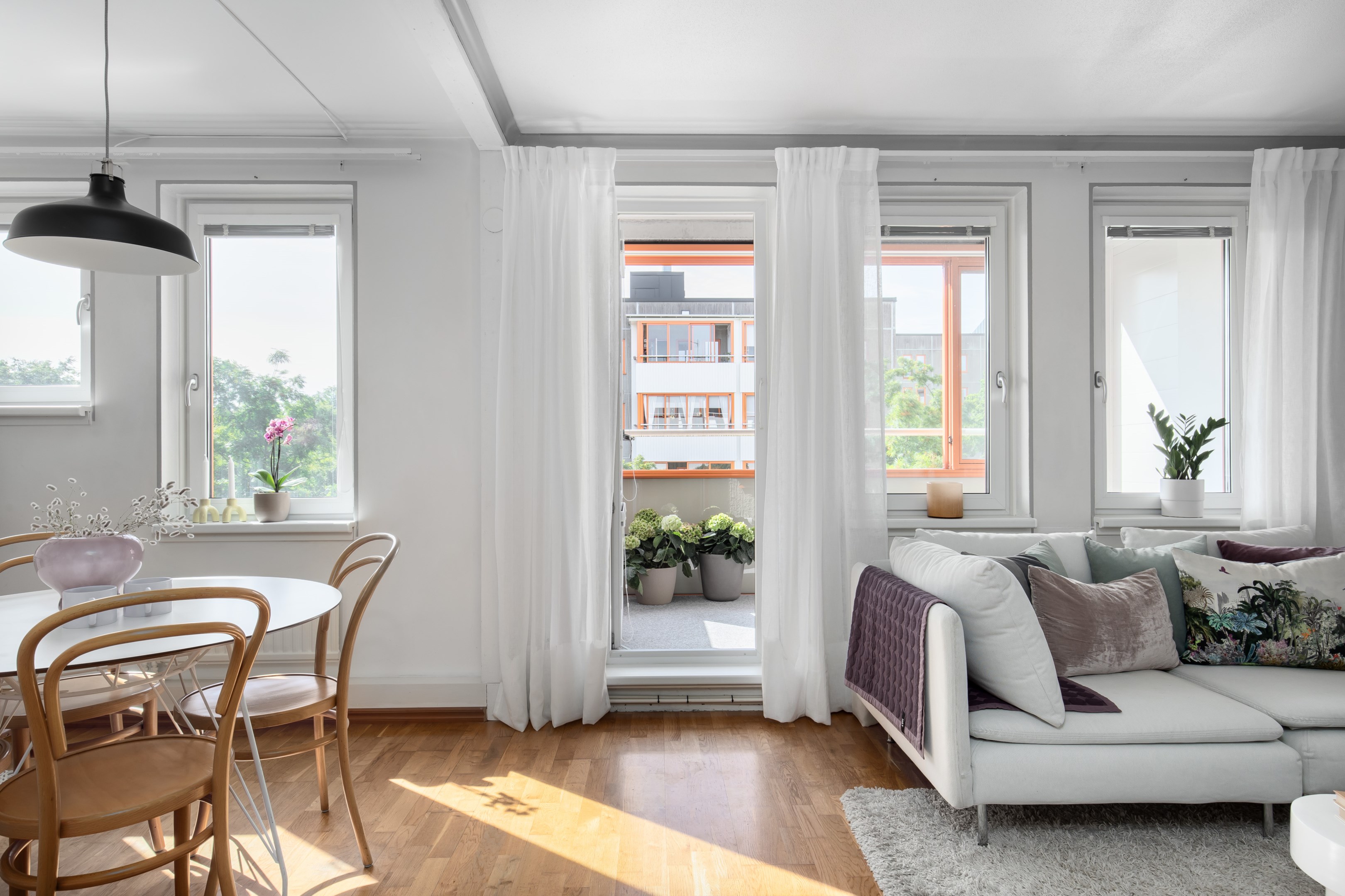 Bostadsbild från Ormingeringen 65, Såld i Västra Orminge, Nacka