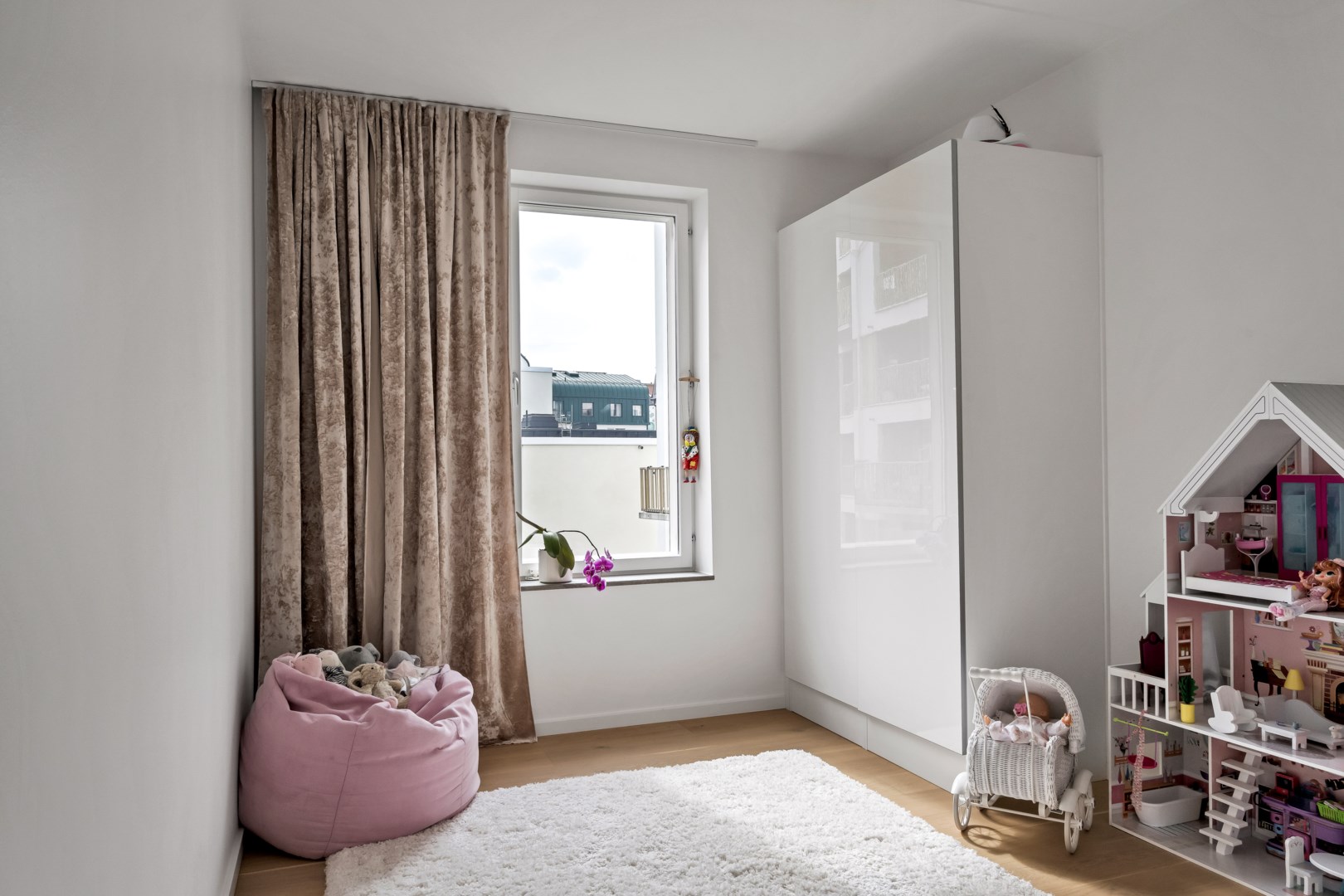 Bostadsbild från Soldathemsvägen 1, Såld i Rosendal, Uppsala