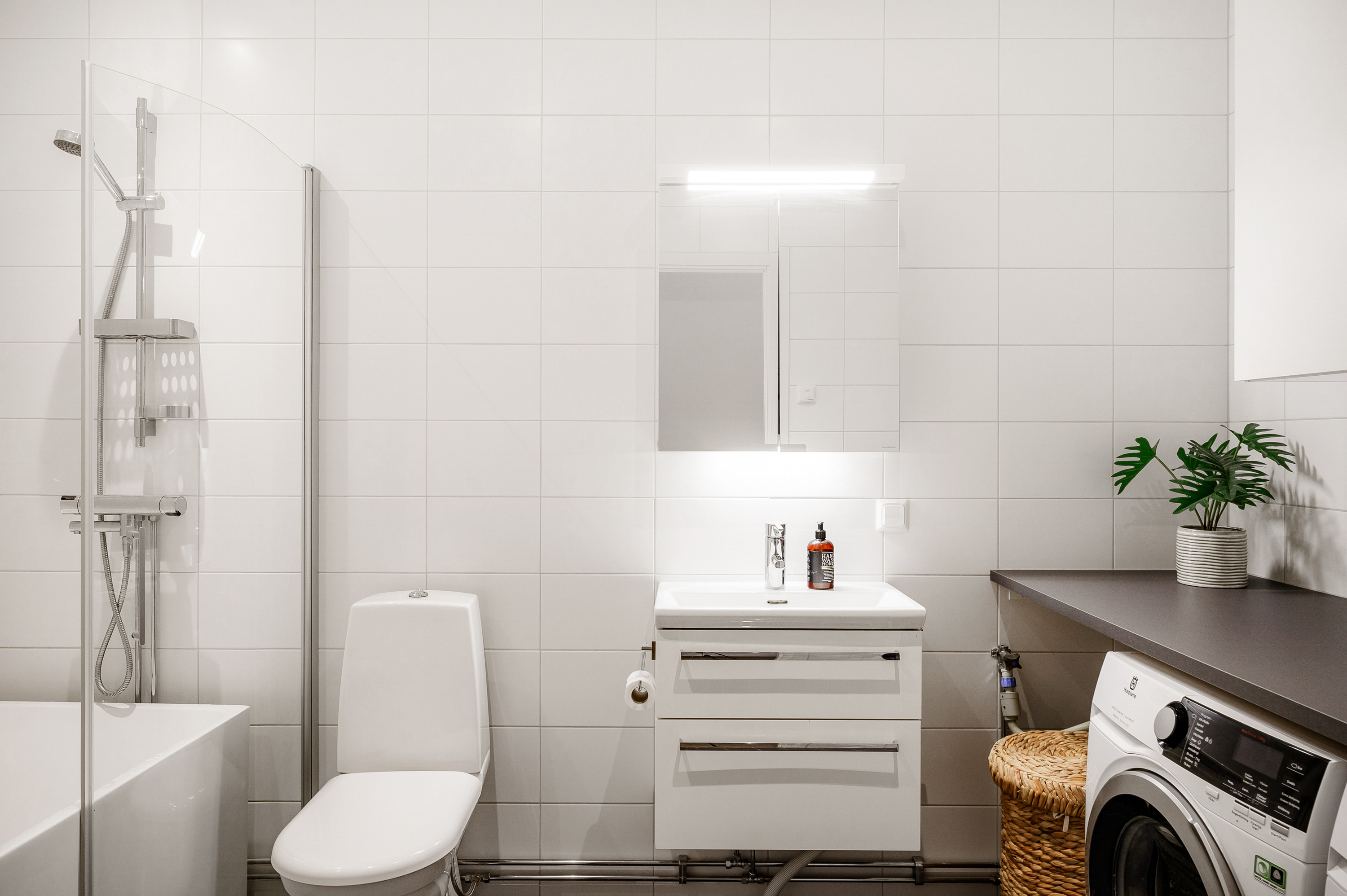Bostadsbild från Tollare kaj 2, Till salu i Tollare, Nacka
