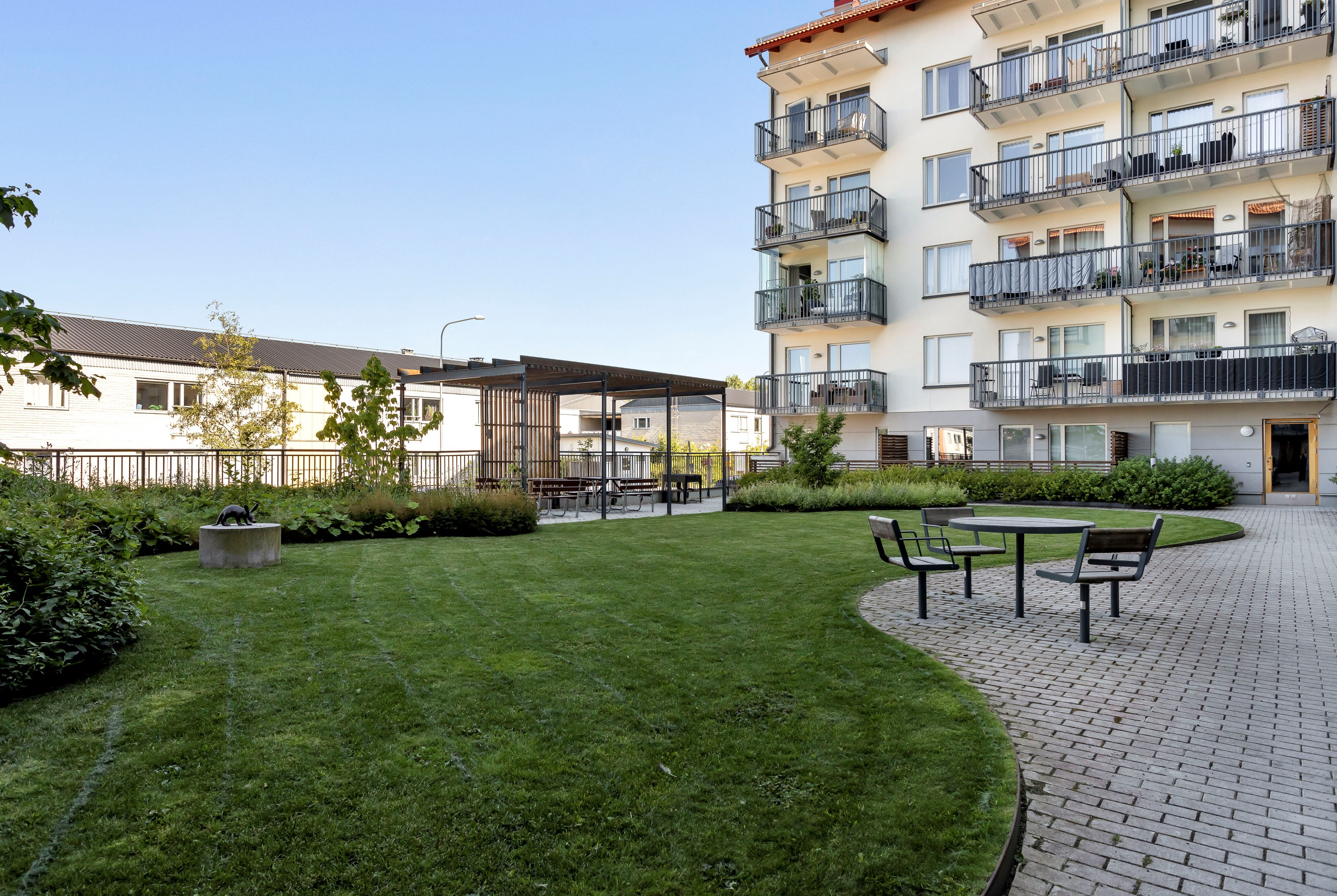 Bostadsbild från Råbyvägen 82, Såld i Kapellgärdet, Uppsala