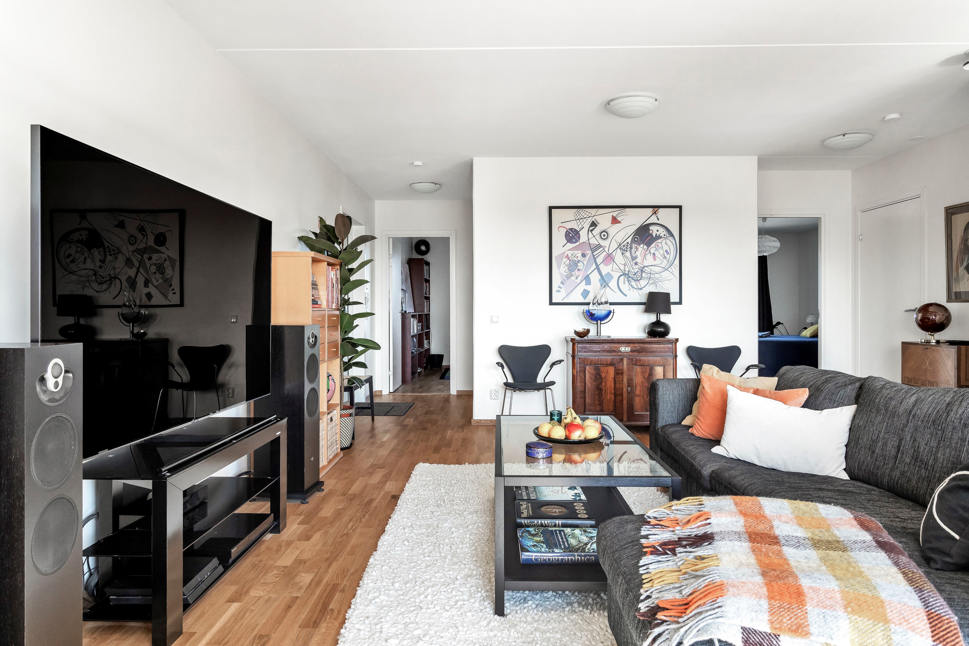 Bostadsbild från Råbyvägen 82, Såld i Kapellgärdet, Uppsala