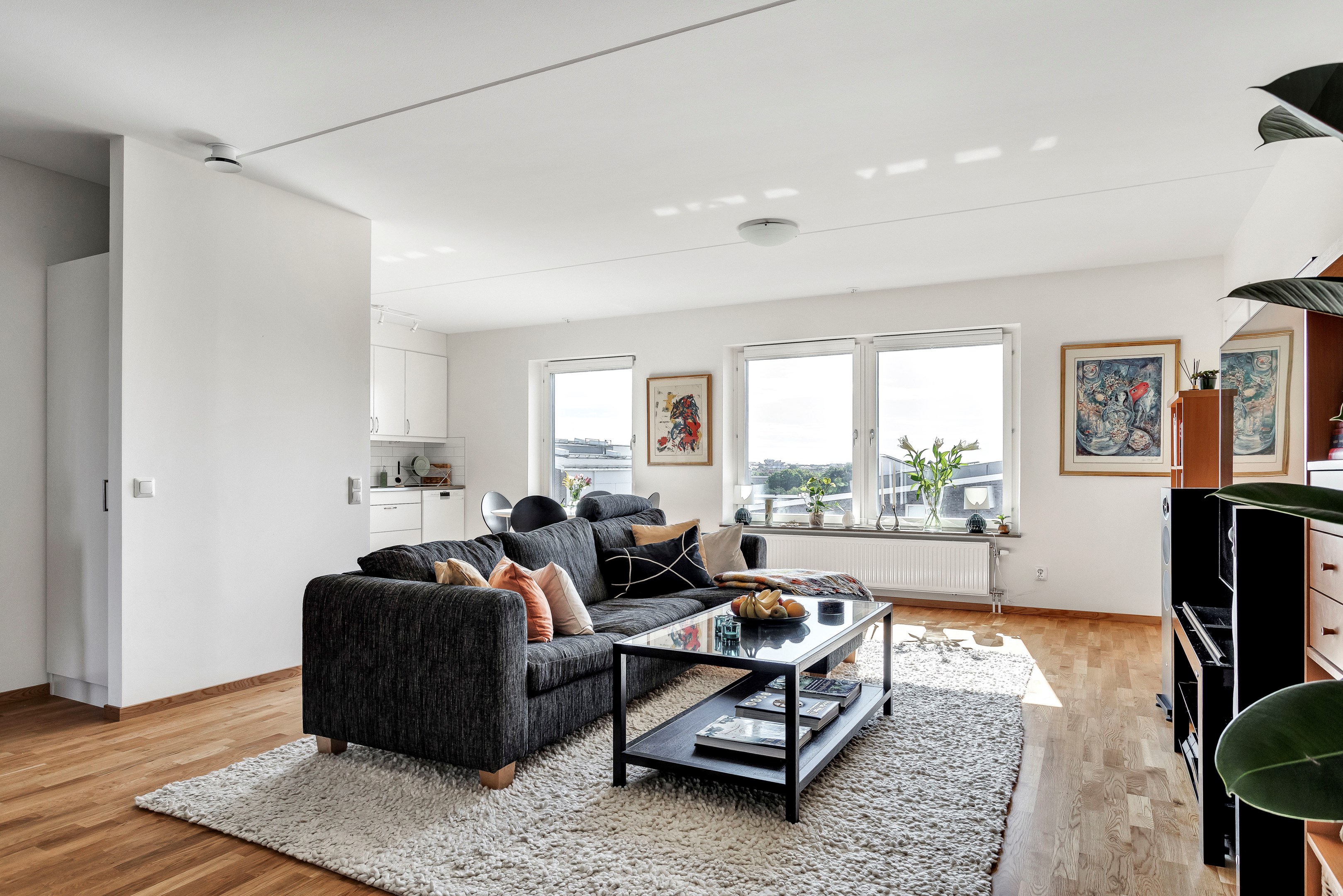 Bostadsbild från Råbyvägen 82, Såld i Kapellgärdet, Uppsala