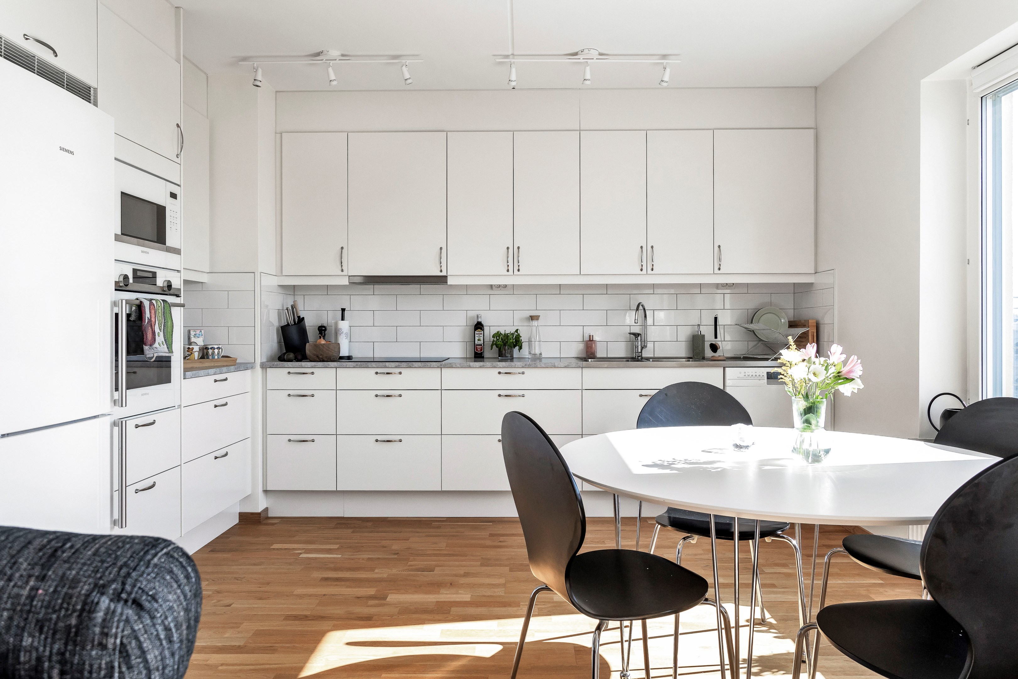 Bostadsbild från Råbyvägen 82, Såld i Kapellgärdet, Uppsala