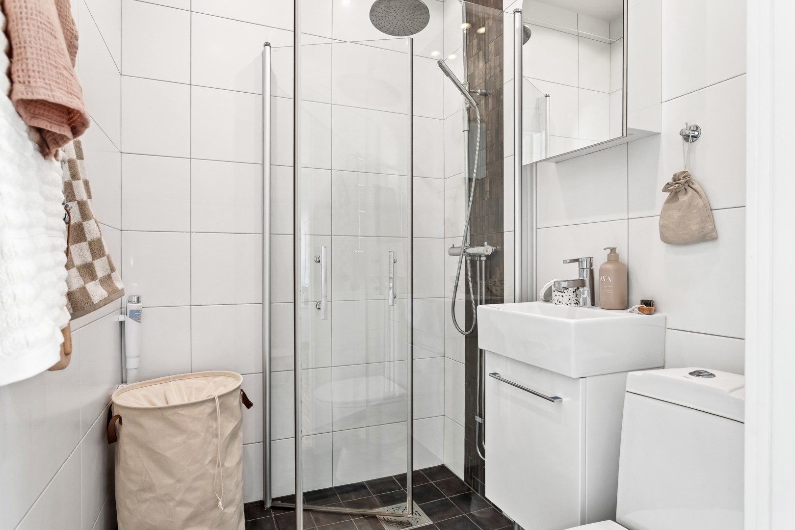 Bostadsbild från Ymergatan 15E, Såld i Fålhagen, Uppsala