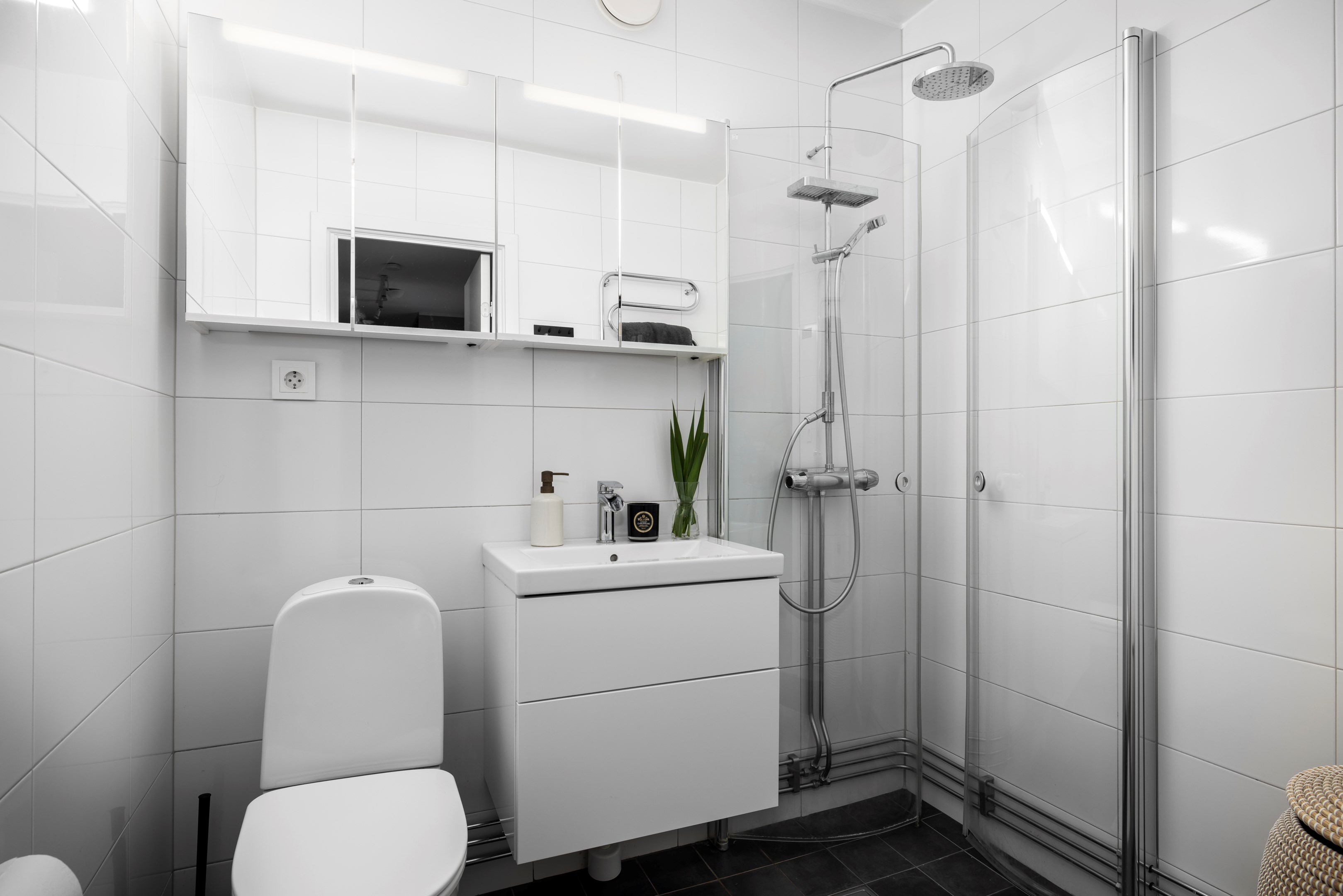 Bostadsbild från Höjdvägen 3A, Såld i Eknäs, Nacka