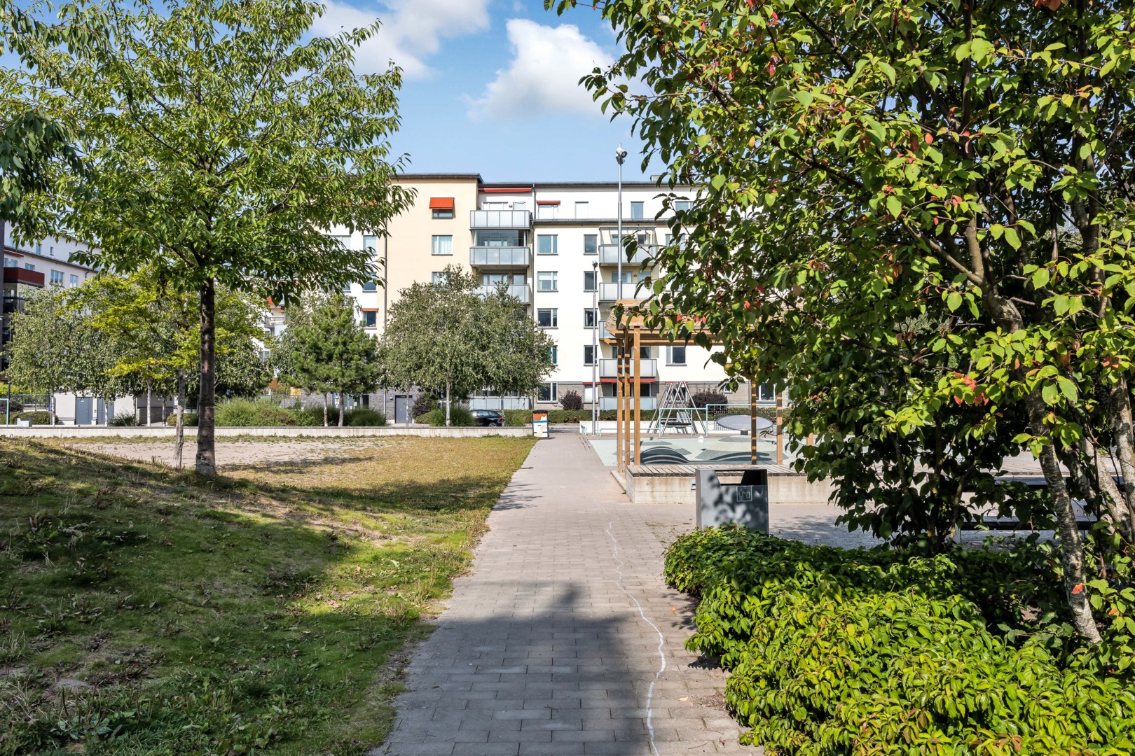 Bostadsbild från Bobingatan 2, Såld i Kungsängen, Uppsala