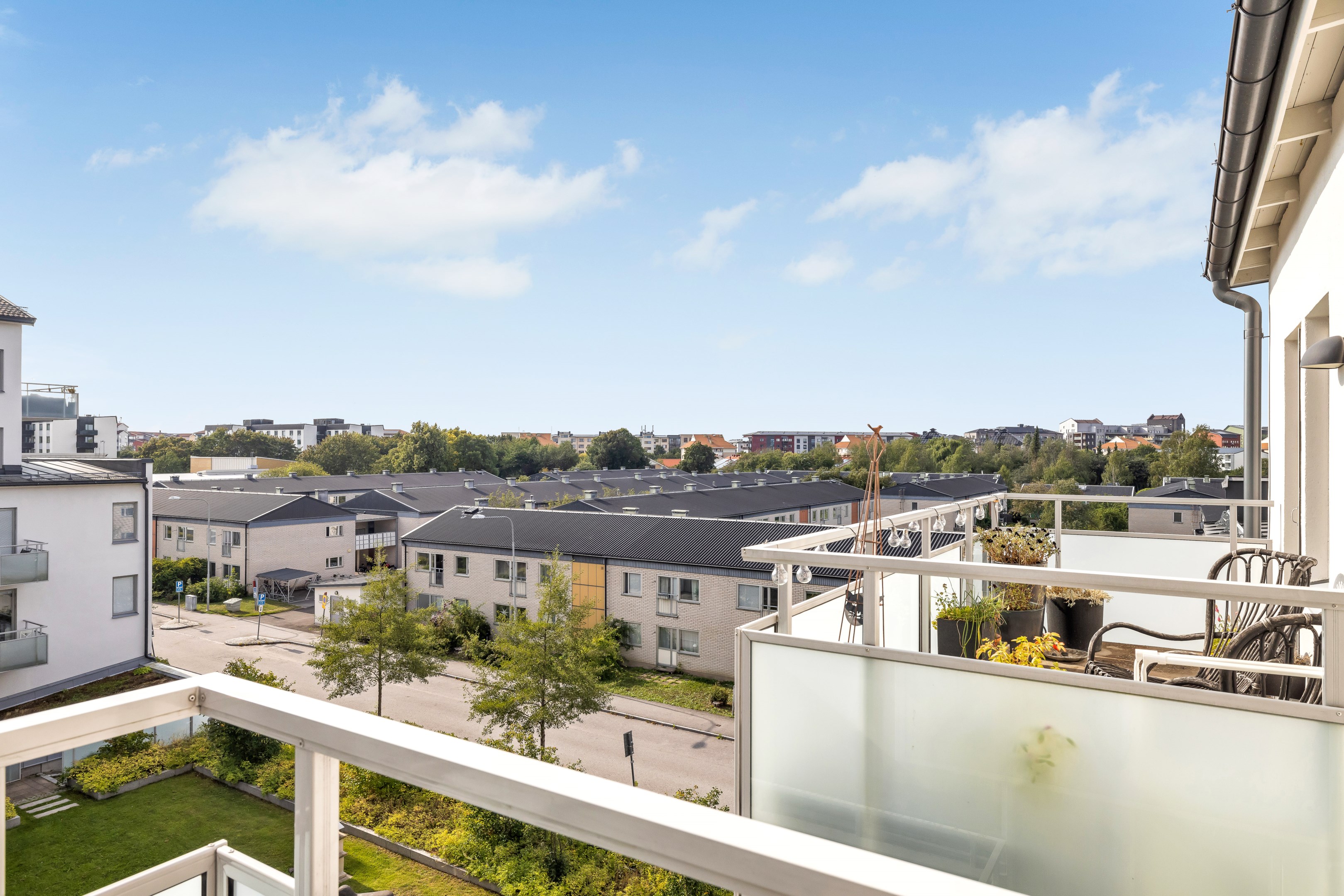 Bostadsbild från Råbyvägen 38, Såld i Kapellgärdet, Uppsala