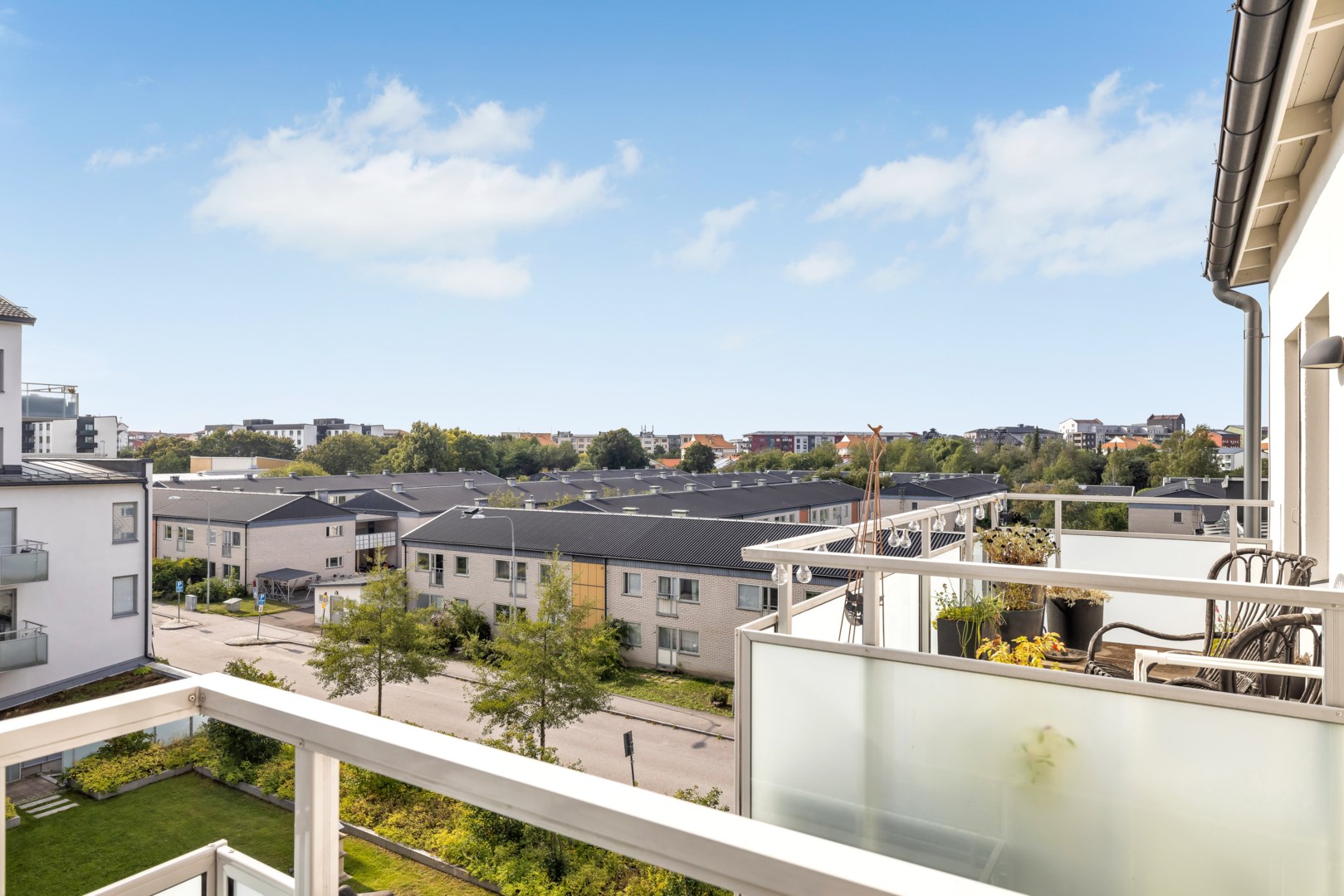 Bostadsbild från Råbyvägen 38, Såld i Kapellgärdet, Uppsala