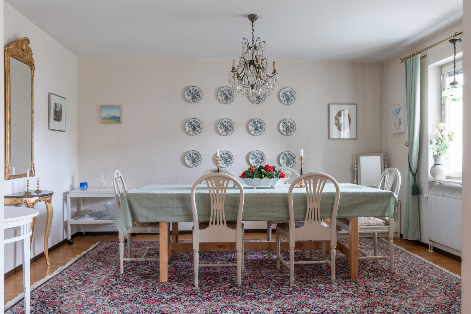 Bostadsbild från Floragatan 19A, Såld i Vasastaden, Västerås