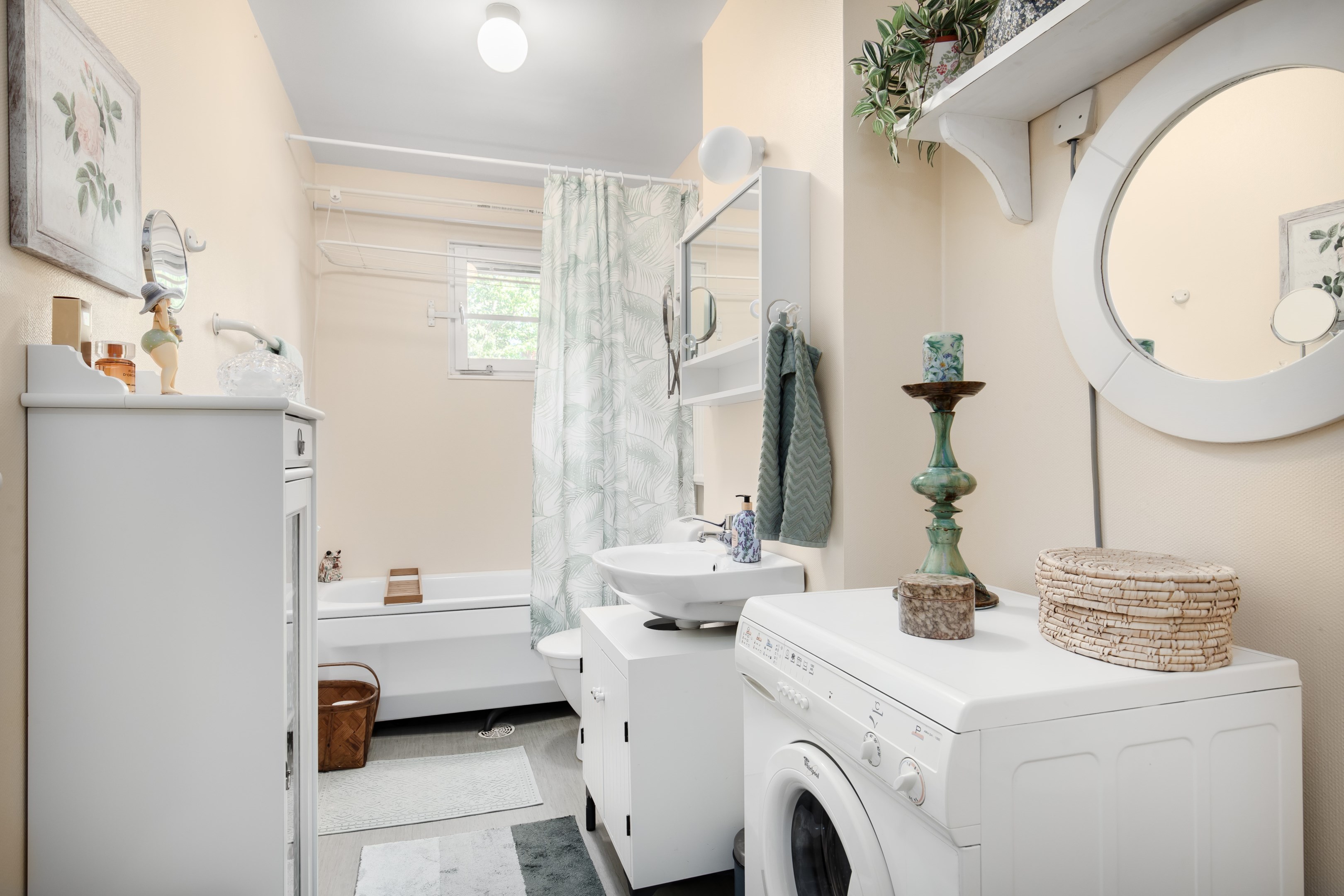 Bostadsbild från Blomstervägen 50, Såld i Finntorp, Nacka