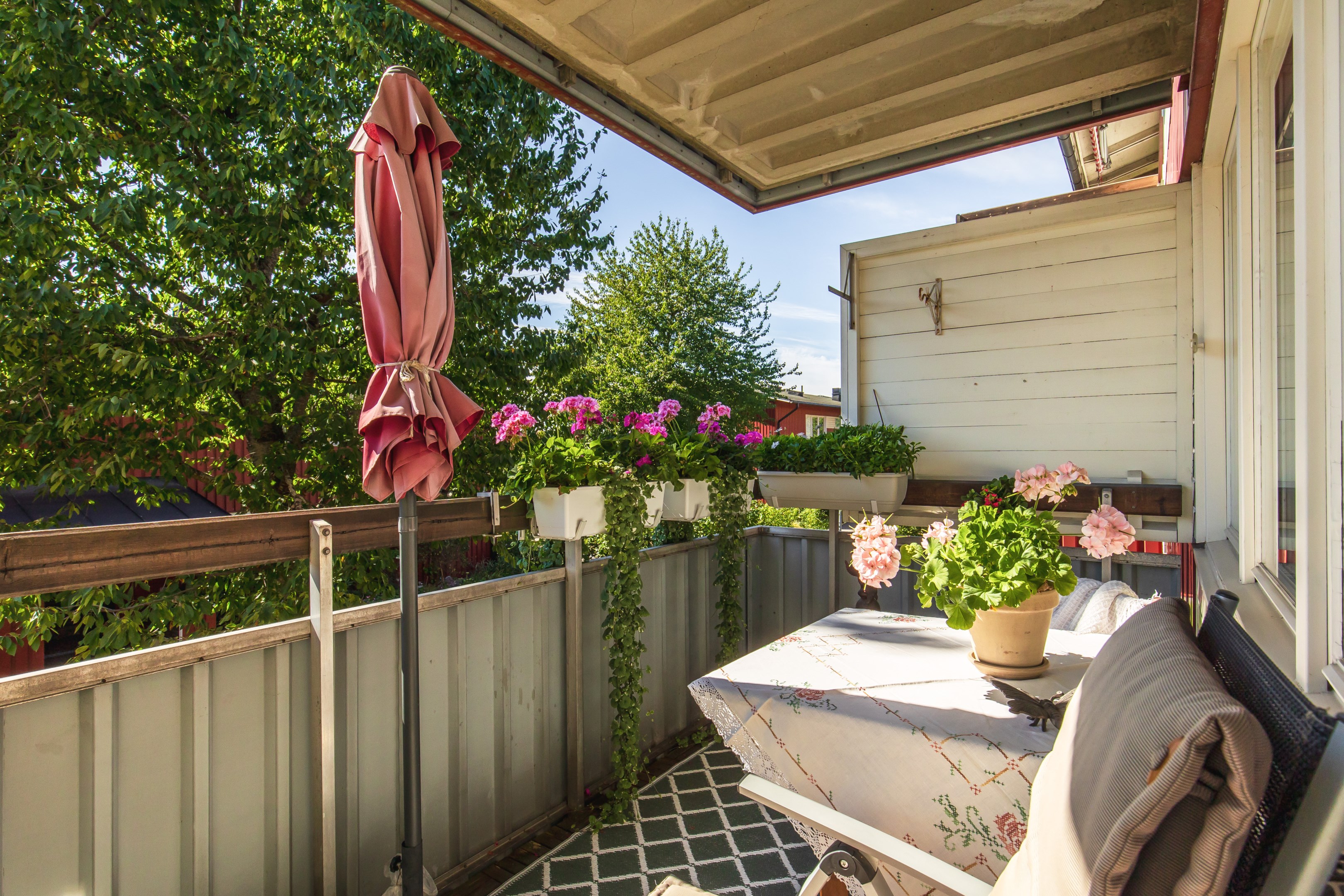 Bostadsbild från Blomstervägen 50, Såld i Finntorp, Nacka