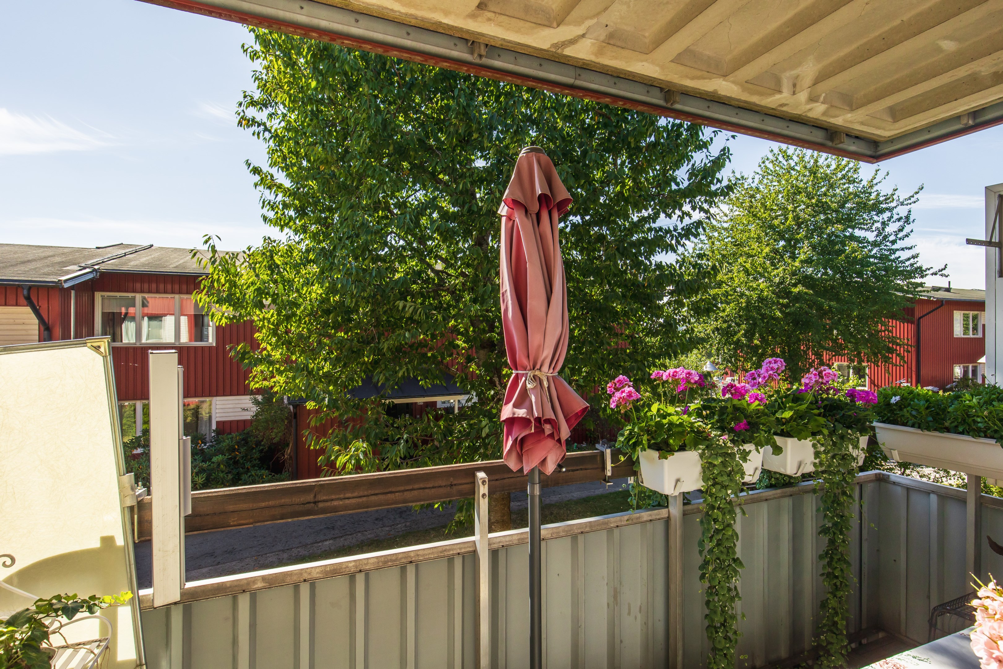 Bostadsbild från Blomstervägen 50, Såld i Finntorp, Nacka