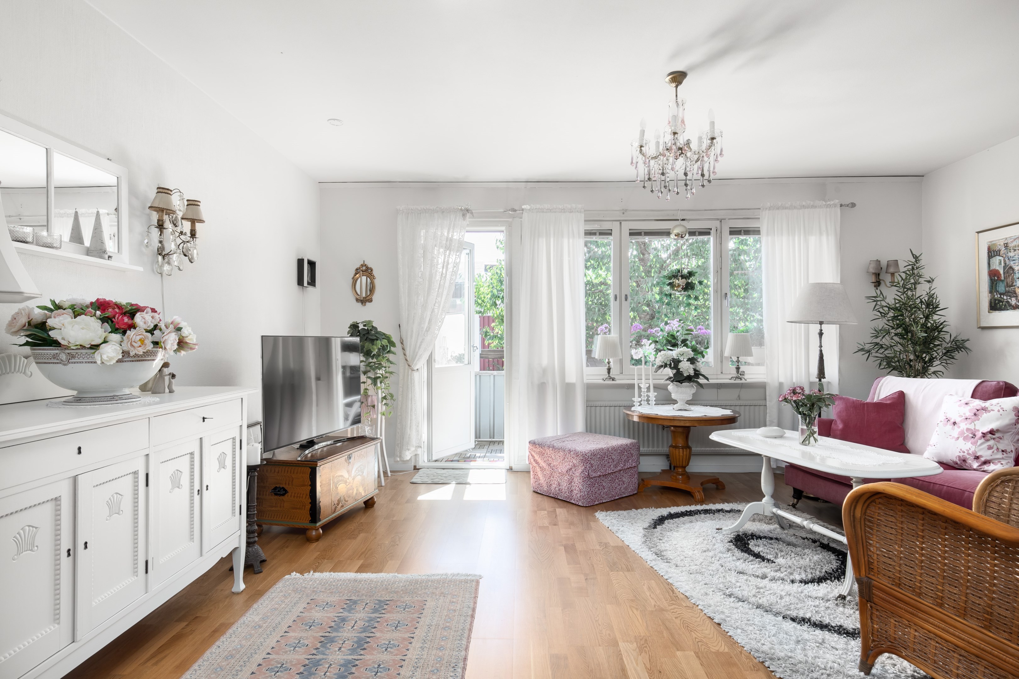 Bostadsbild från Blomstervägen 50, Såld i Finntorp, Nacka