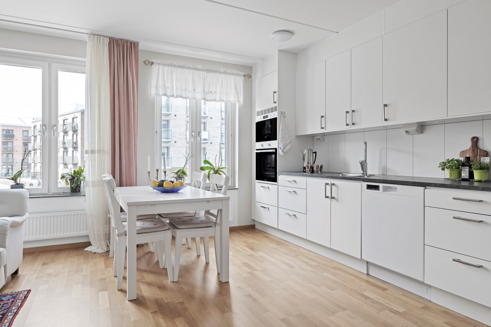 Bostadsbild från Gamla Uppsalagatan 123, Till salu i Nyby, Uppsala