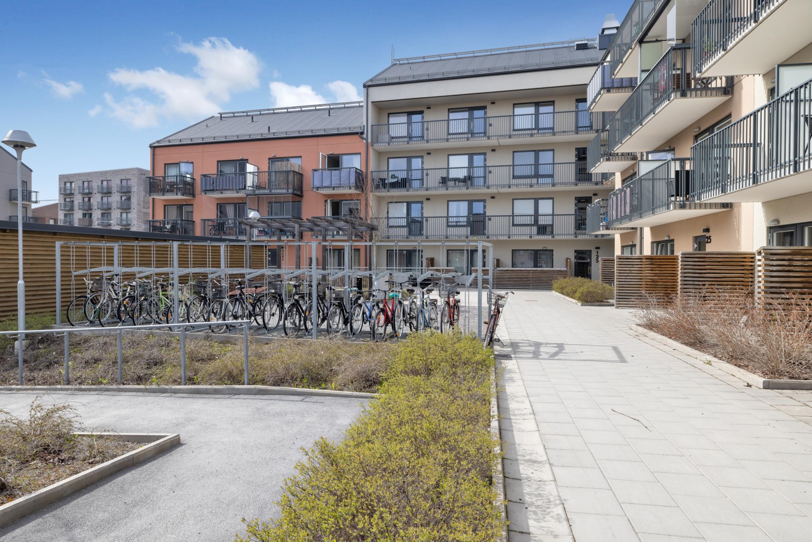 Bostadsbild från Gamla Uppsalagatan 123, Till salu i Nyby, Uppsala