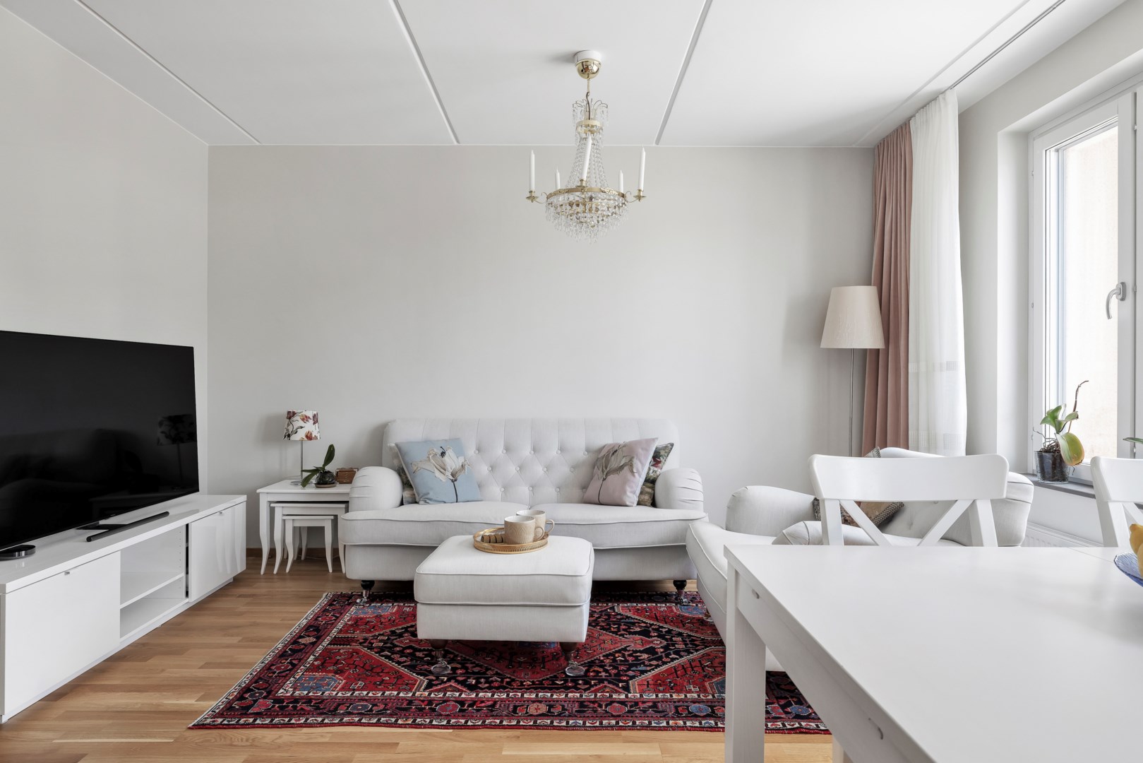 Bostadsbild från Gamla Uppsalagatan 123, Till salu i Nyby, Uppsala