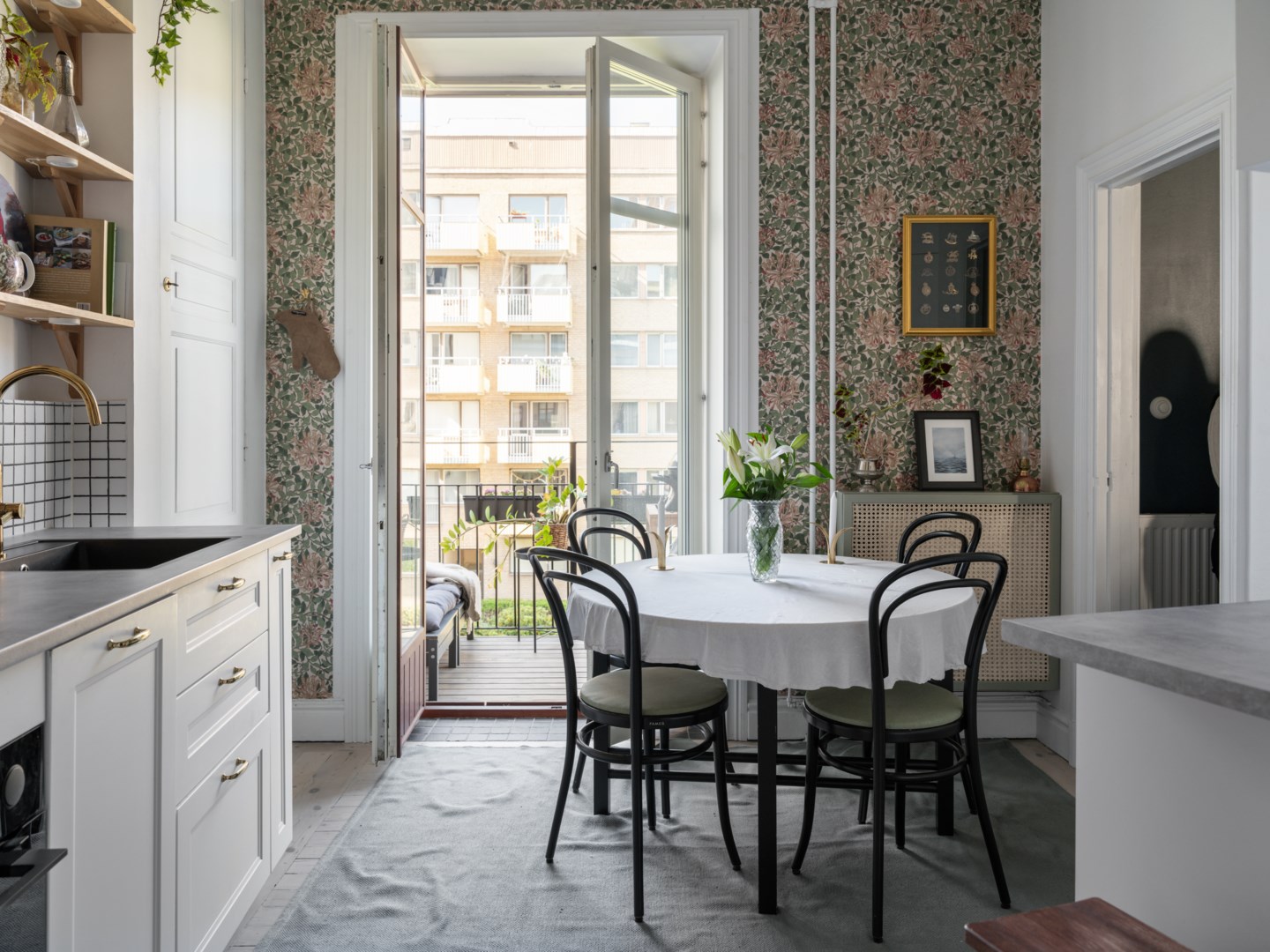 Bostadsbild från Valhallavägen 14A, Såld i Vasastan - Sibirien, Stockholm