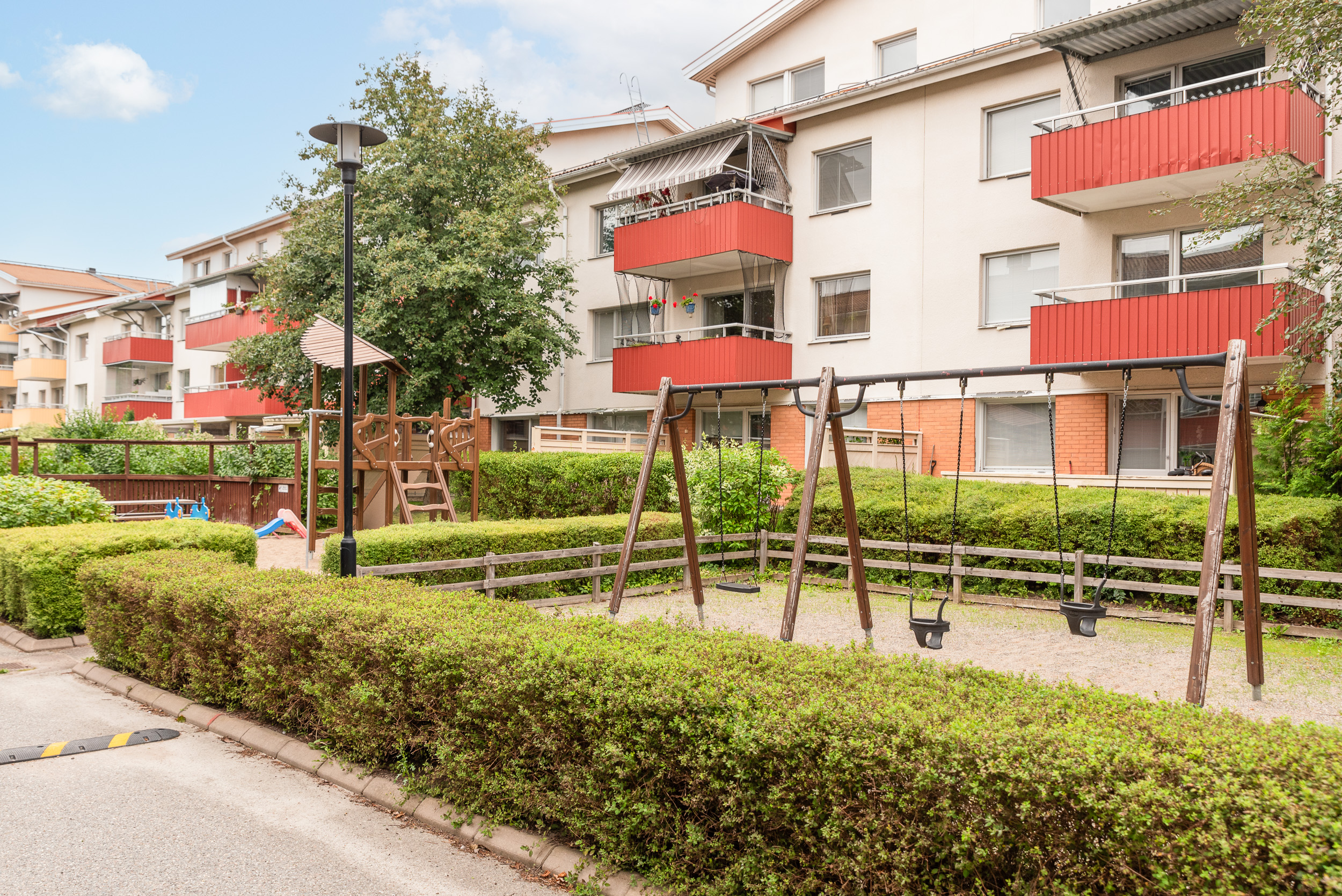 Bostadsbild från Knotavägen 23, Såld i Bjurhovda, Västerås