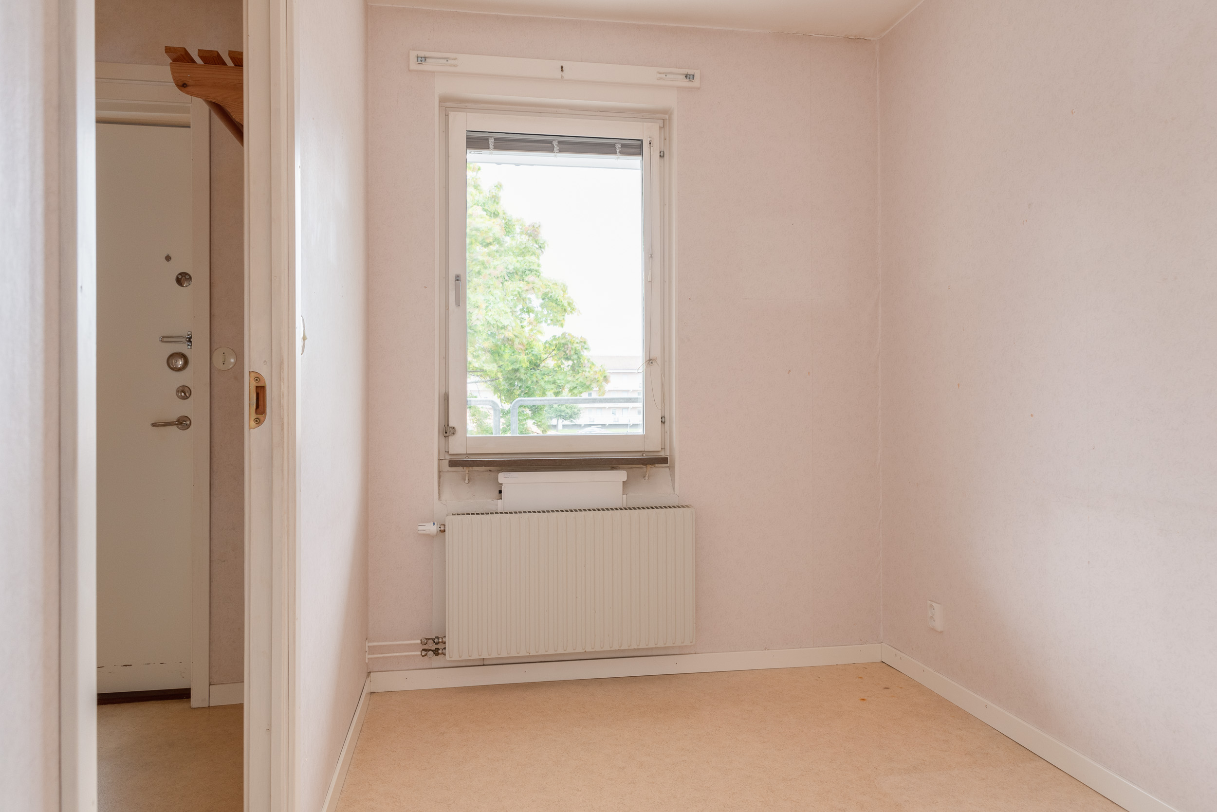 Bostadsbild från Knotavägen 23, Såld i Bjurhovda, Västerås