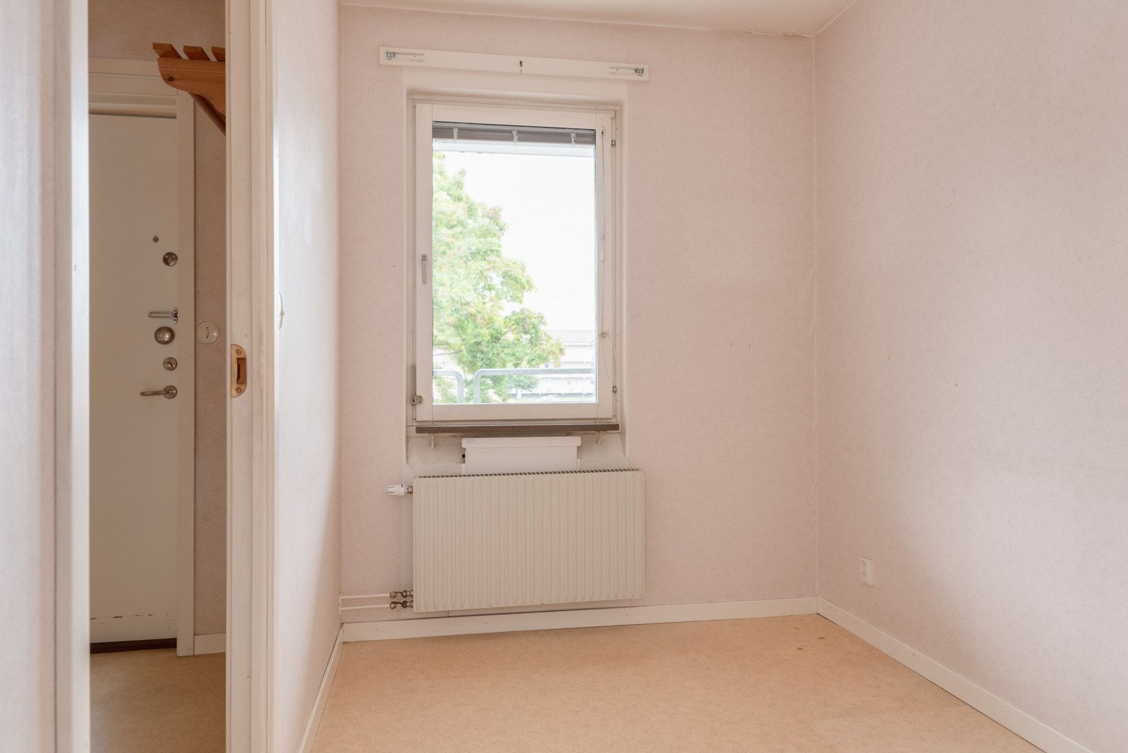 Bostadsbild från Knotavägen 23, Såld i Bjurhovda, Västerås