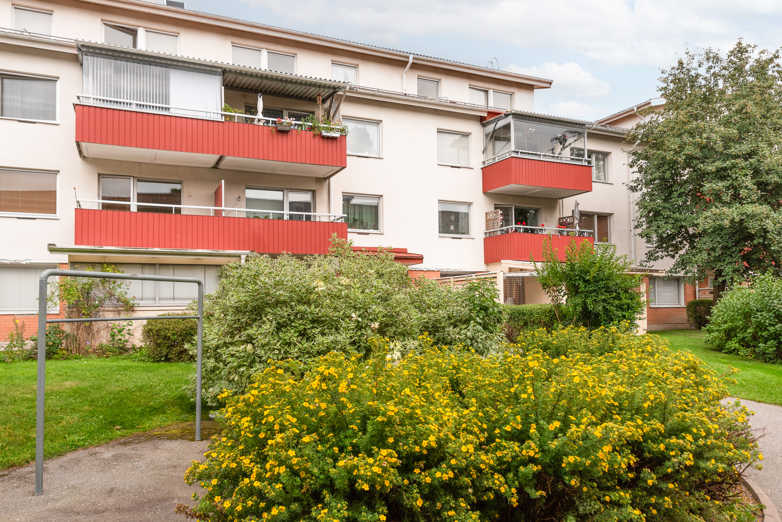 Bostadsbild från Knotavägen 23, Såld i Bjurhovda, Västerås