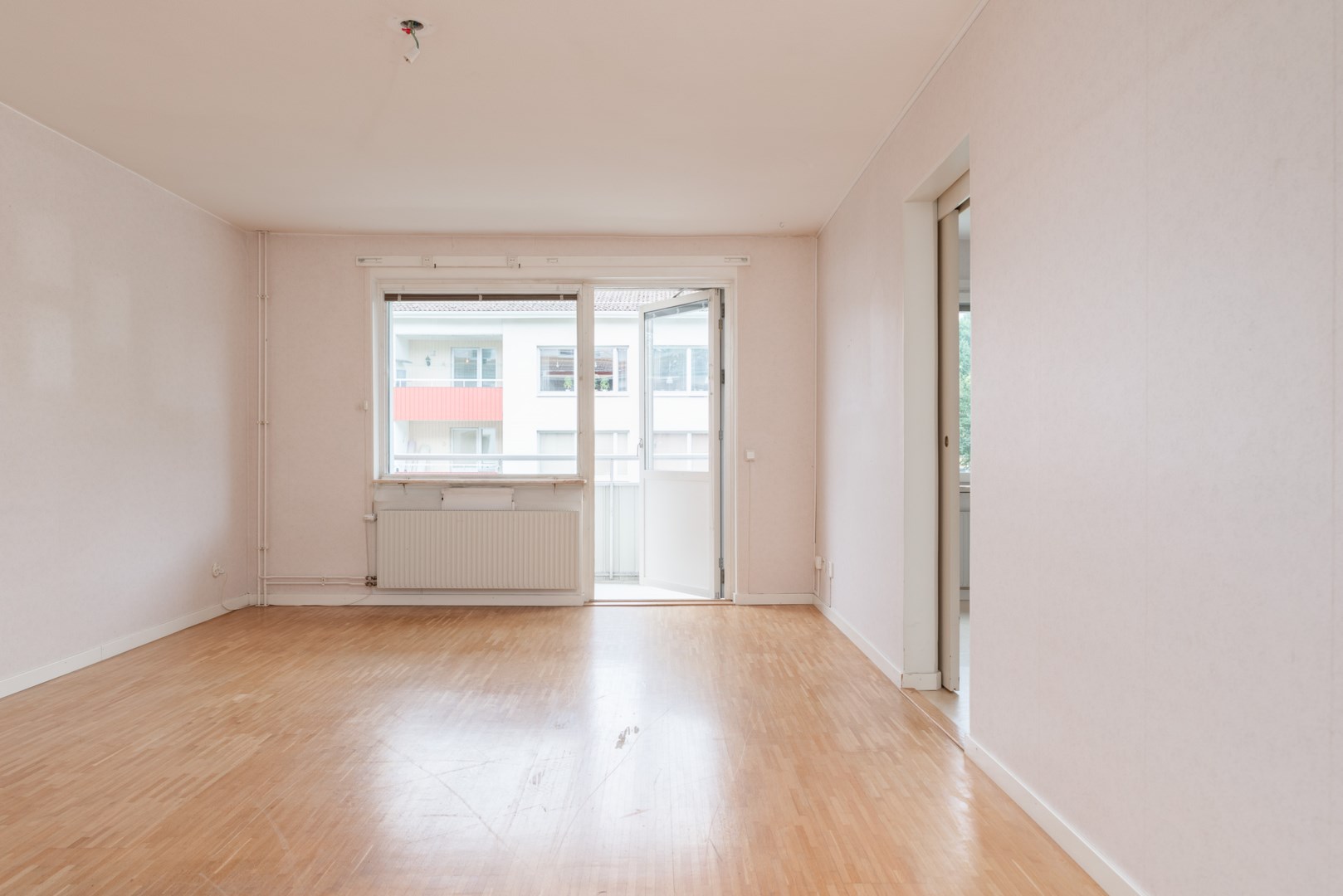 Bostadsbild från Knotavägen 23, Såld i Bjurhovda, Västerås