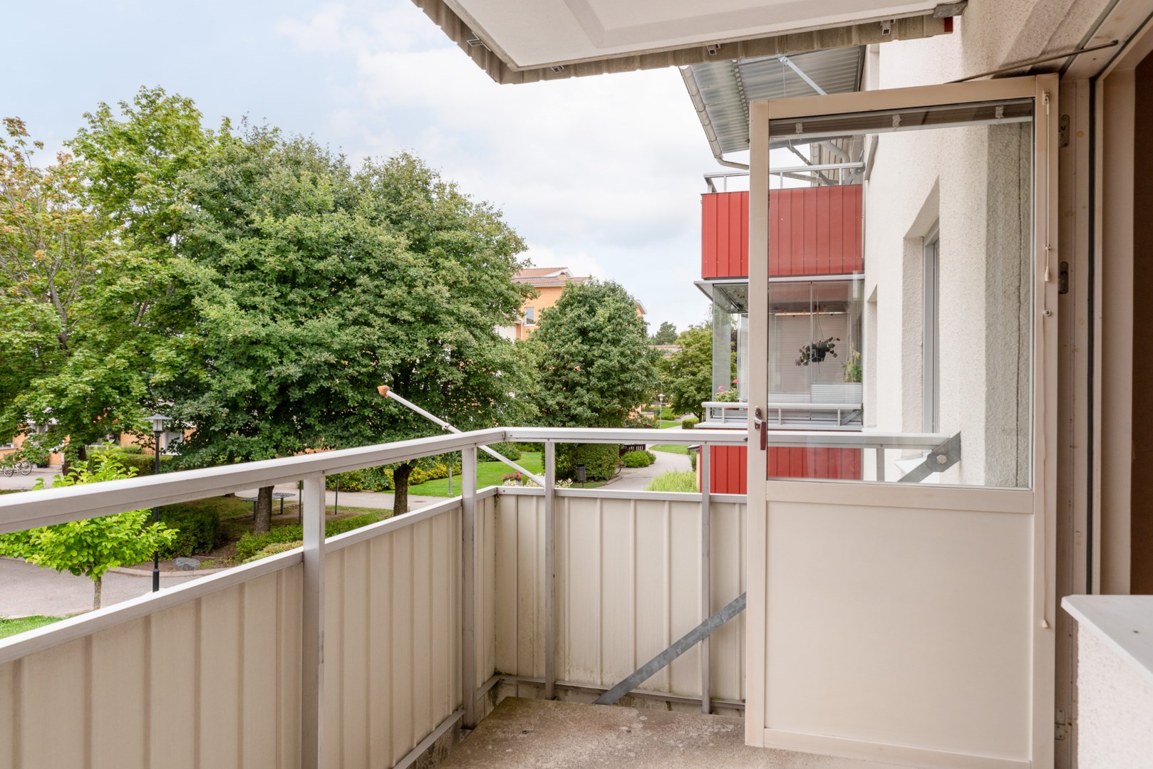 Bostadsbild från Knotavägen 23, Såld i Bjurhovda, Västerås