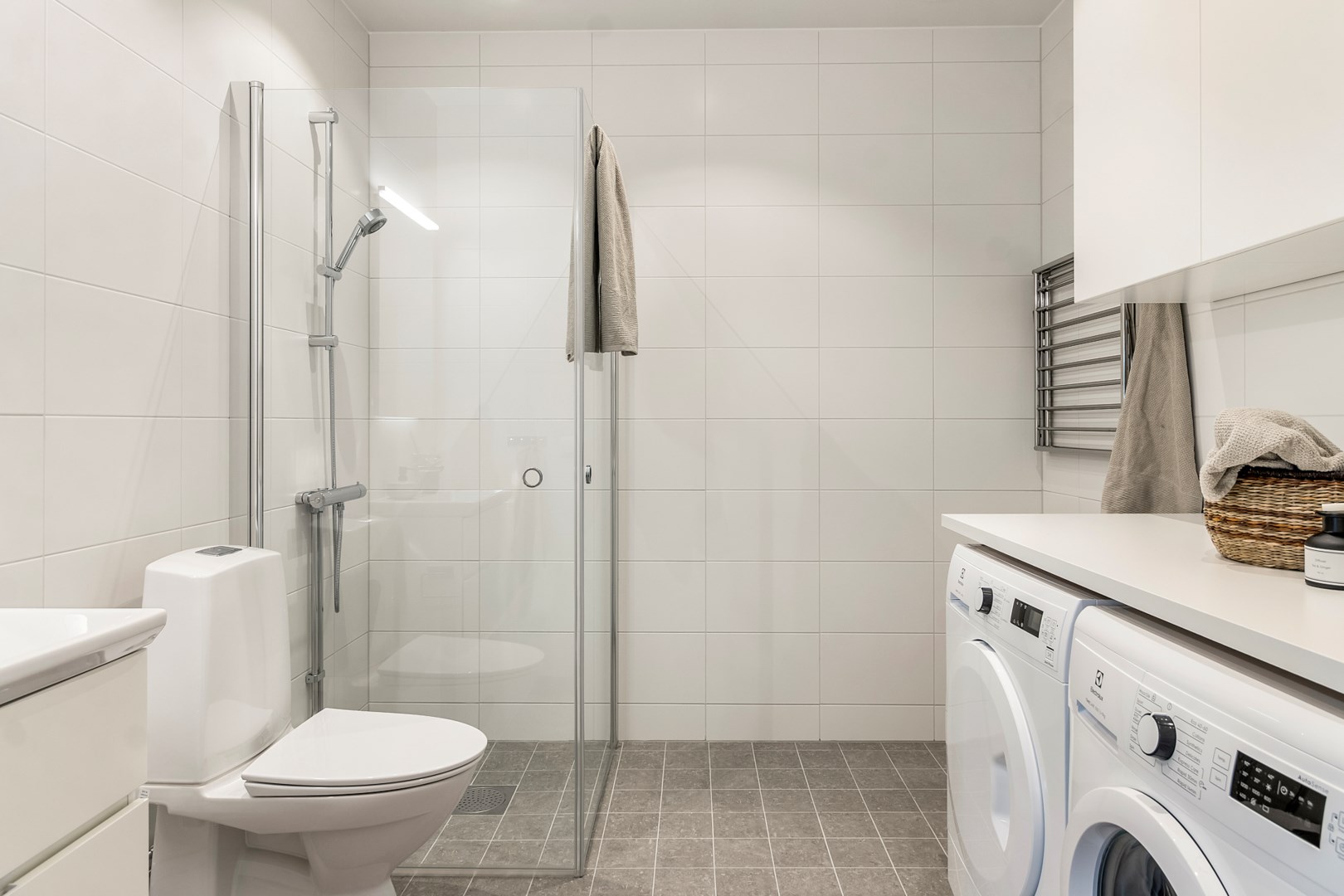 Bostadsbild från Tujagatan 9, Såld i Skiljebo, Västerås