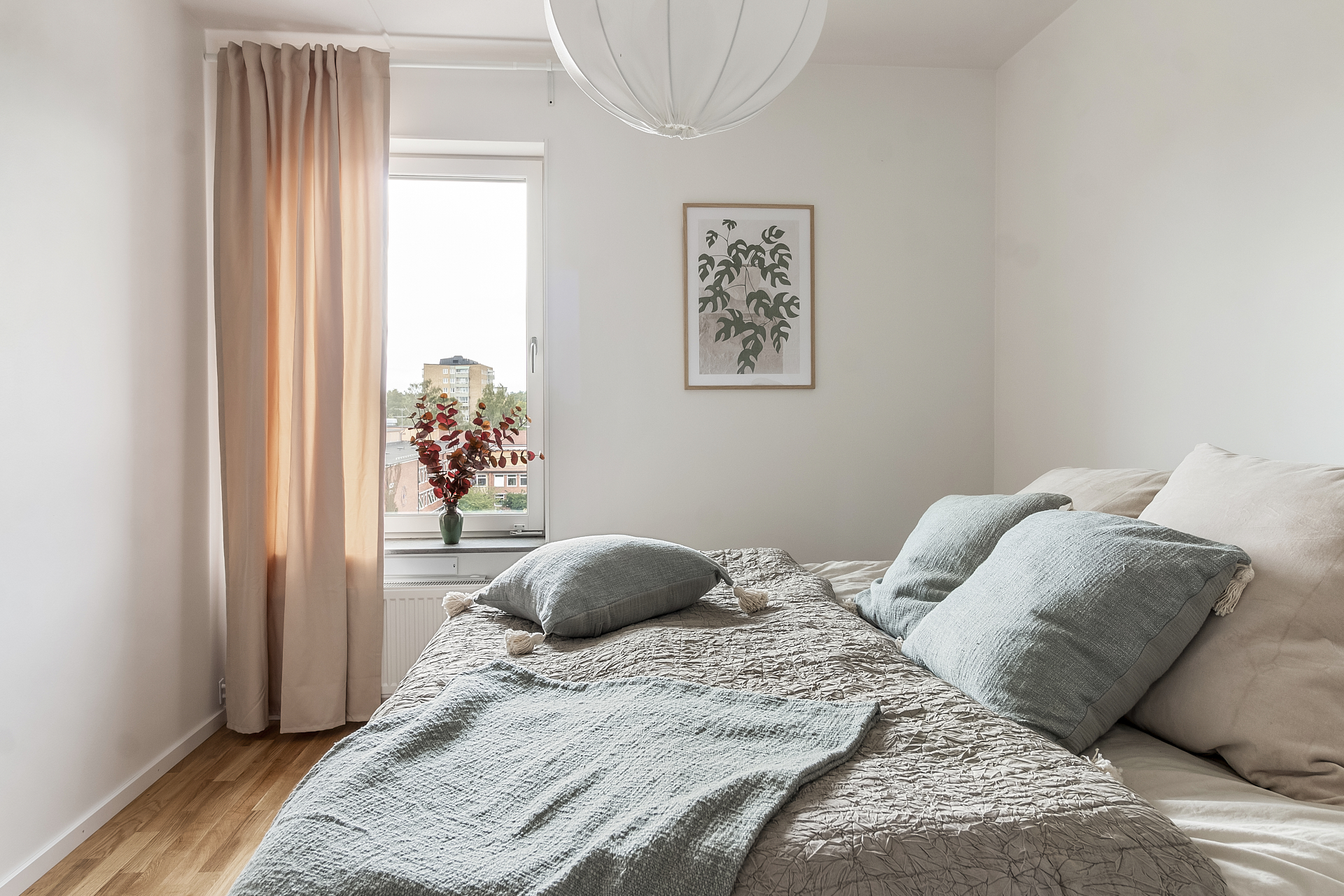 Bostadsbild från Tujagatan 9, Såld i Skiljebo, Västerås