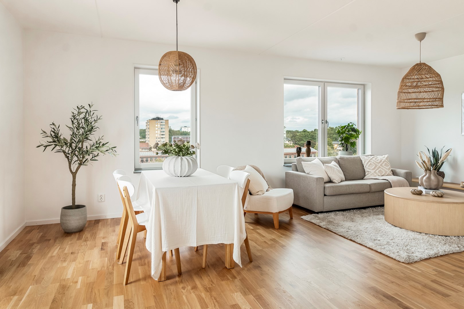 Bostadsbild från Tujagatan 9, Såld i Skiljebo, Västerås