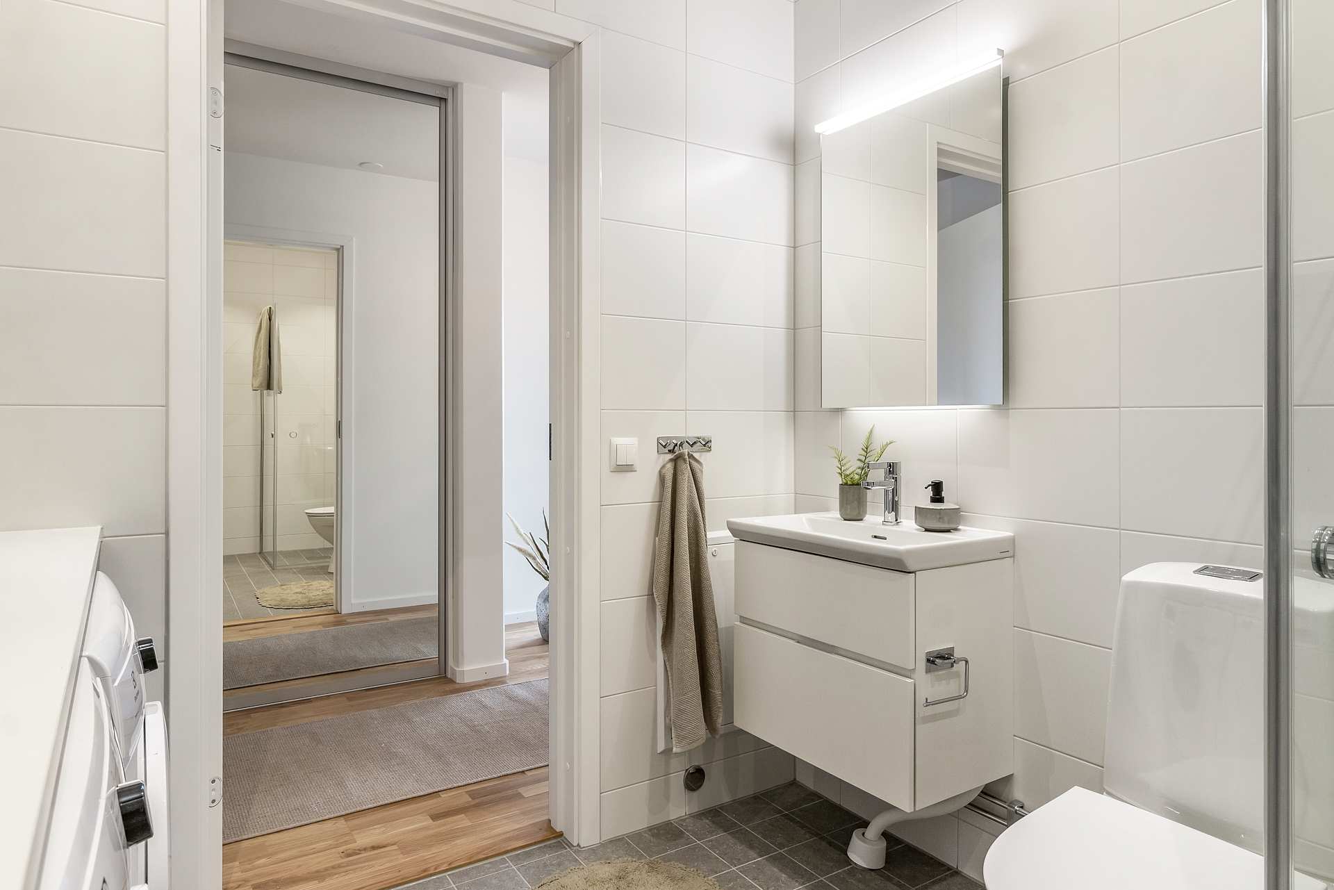 Bostadsbild från Tujagatan 9, Såld i Skiljebo, Västerås