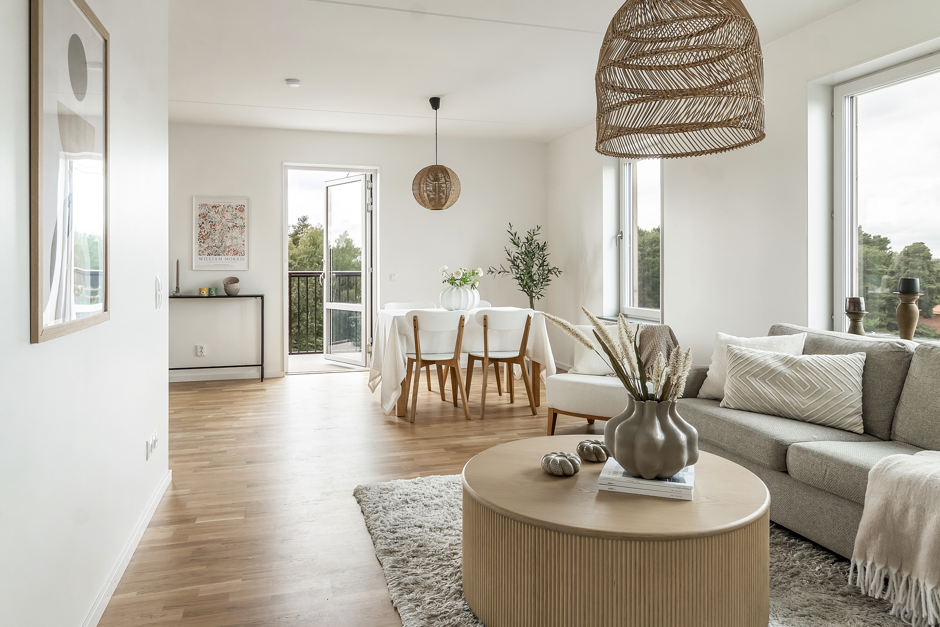 Bostadsbild från Tujagatan 9, Såld i Skiljebo, Västerås