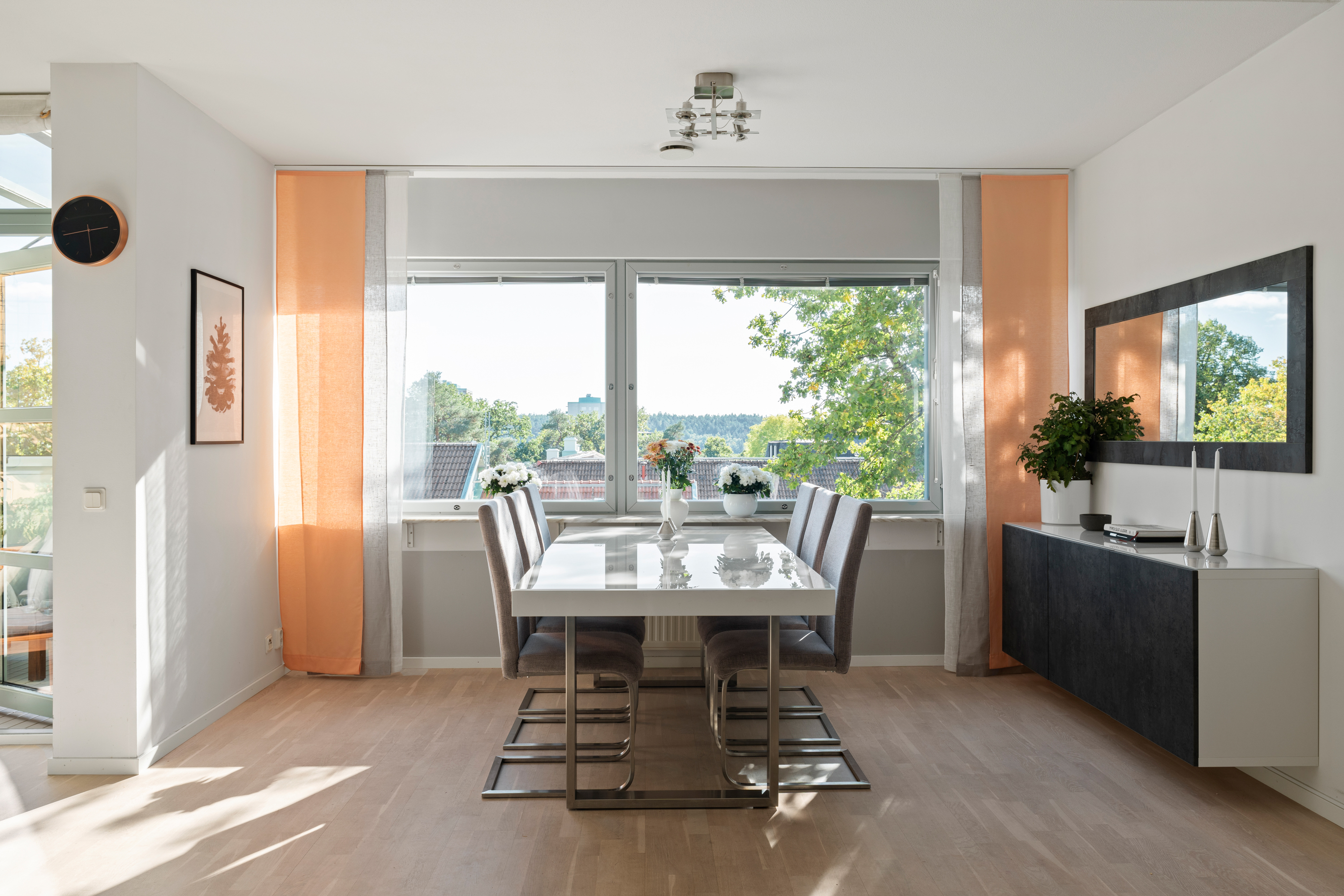 Bostadsbild från Tallidsvägen 2, Såld i Finntorp, Nacka