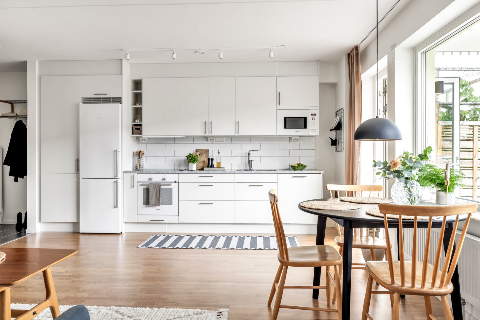 Bostadsbild från Meteorvägen 26, Till salu i Fullerö, Uppsala