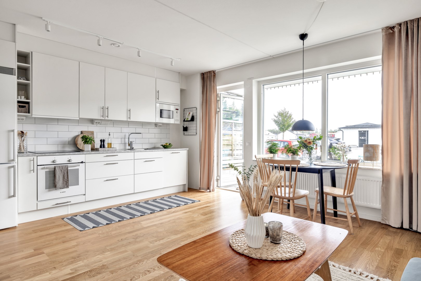 Bostadsbild från Meteorvägen 26, Till salu i Fullerö, Uppsala