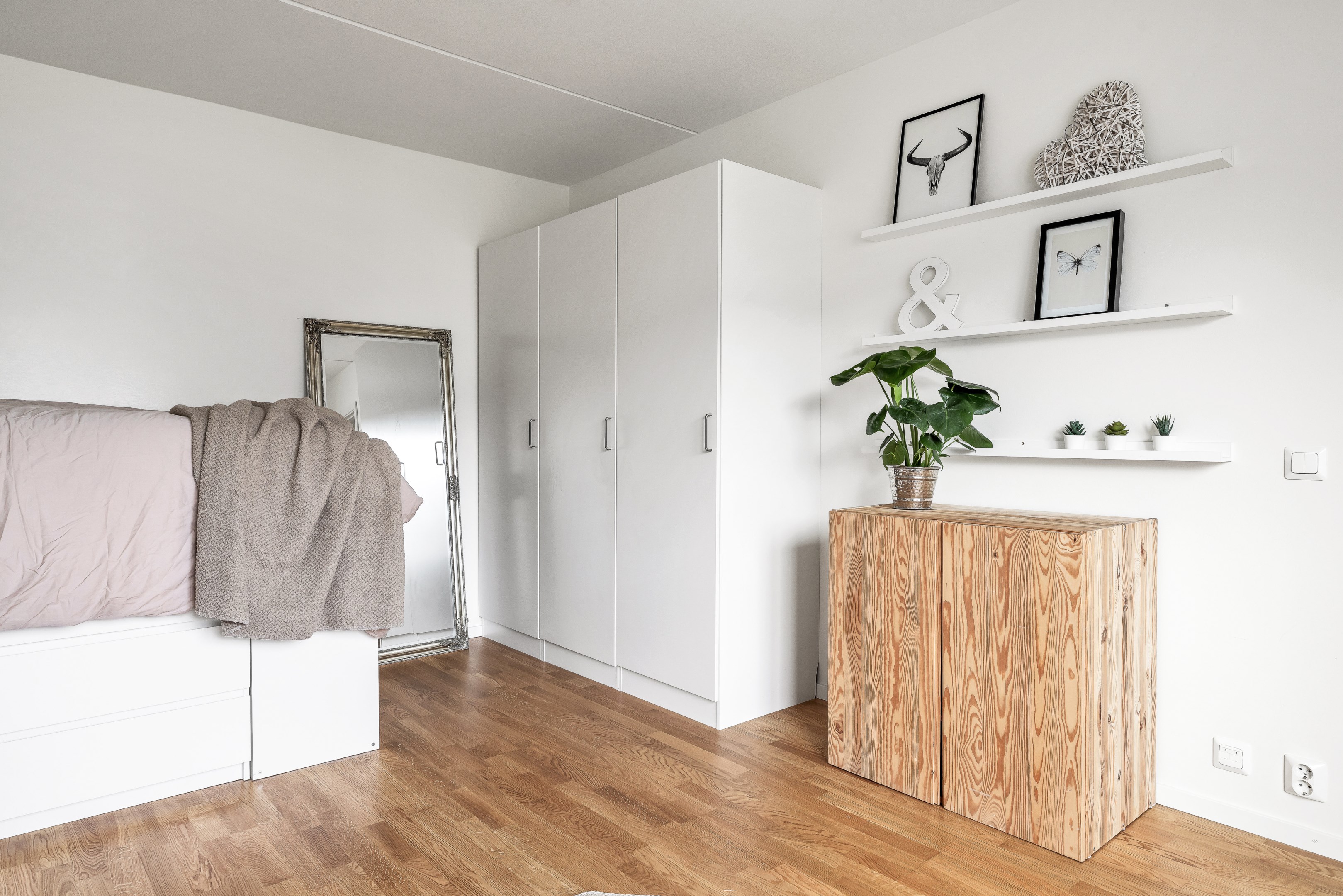 Bostadsbild från Meteorvägen 26, Till salu i Fullerö, Uppsala