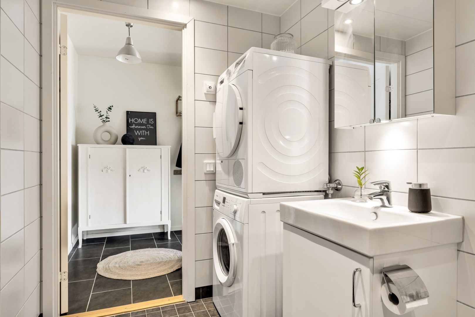 Bostadsbild från Meteorvägen 26, Till salu i Fullerö, Uppsala