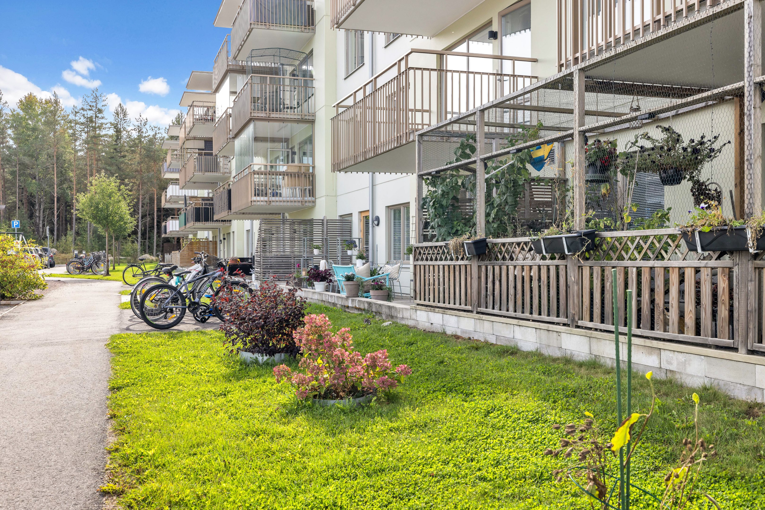 Bostadsbild från Meteorvägen 26, Till salu i Fullerö, Uppsala