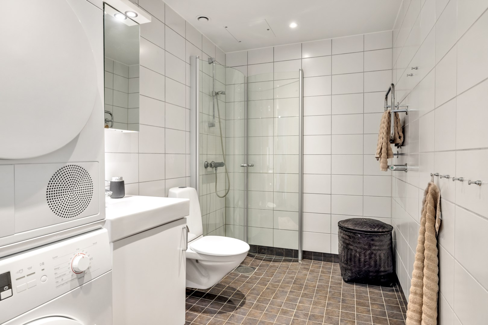 Bostadsbild från Meteorvägen 26, Till salu i Fullerö, Uppsala