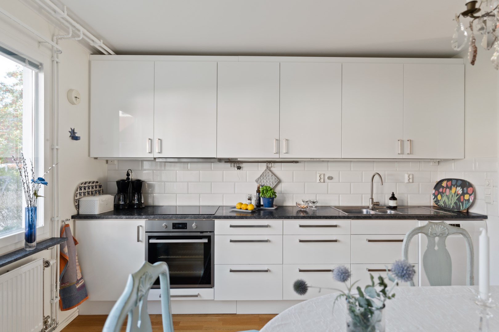 Bostadsbild från Ljuskärrsvägen 68, Såld i Ljuskärrsberget - Saltsjöbaden, Nacka