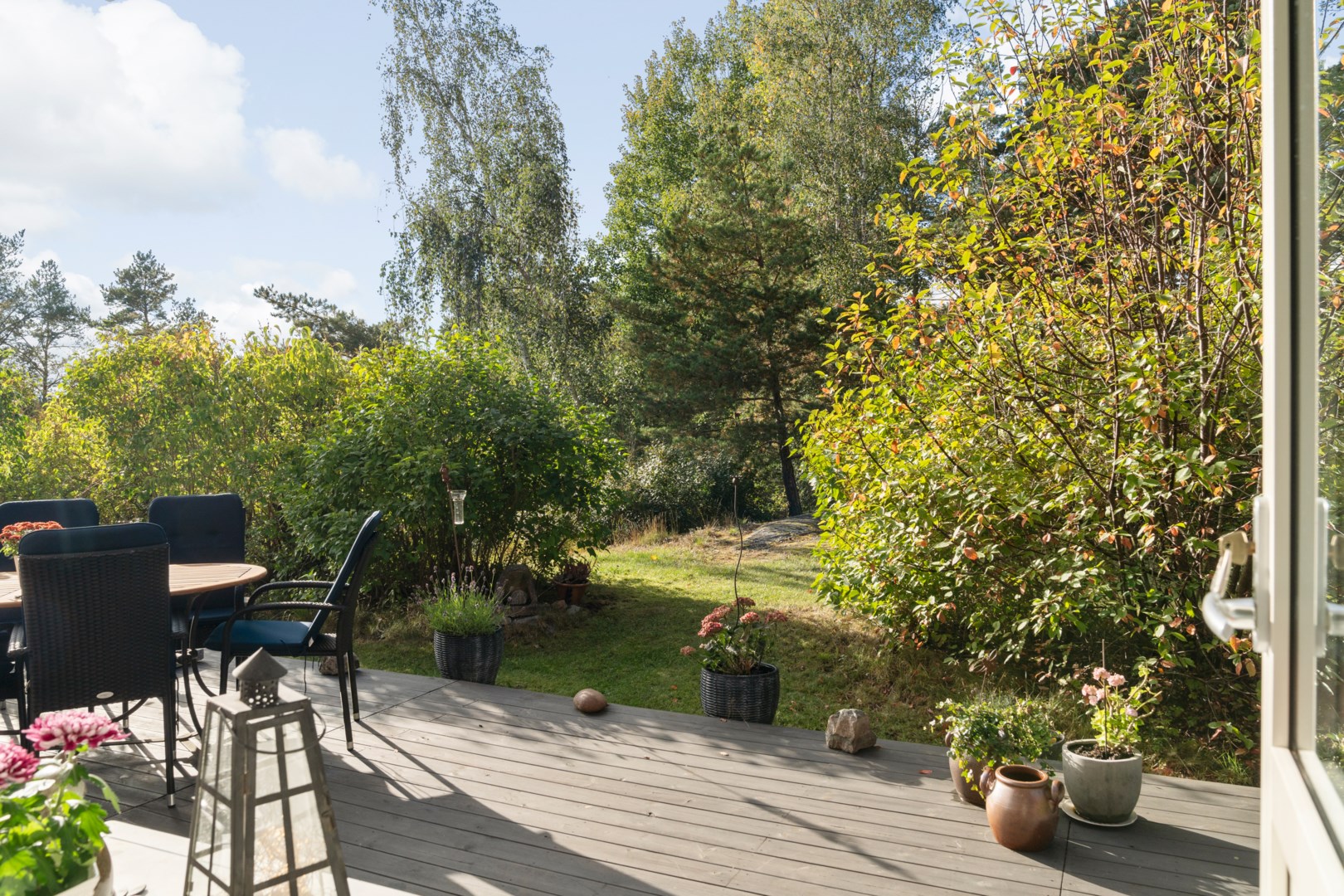 Bostadsbild från Ljuskärrsvägen 68, Såld i Ljuskärrsberget - Saltsjöbaden, Nacka