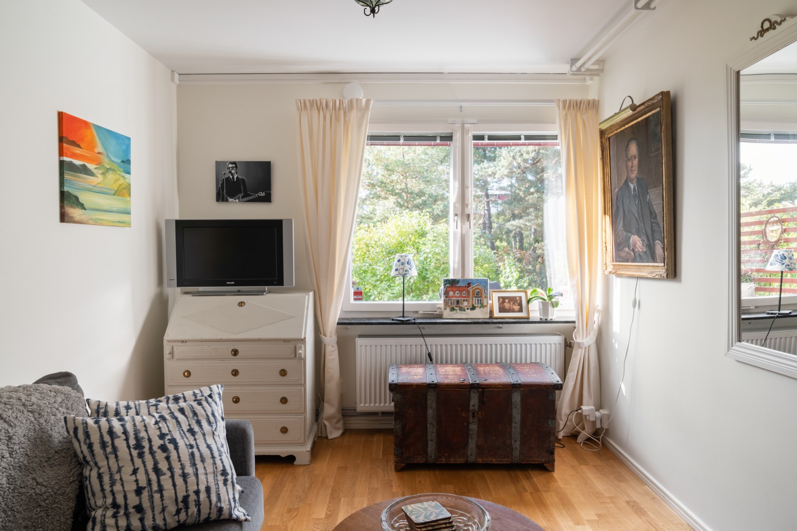 Bostadsbild från Ljuskärrsvägen 68, Såld i Ljuskärrsberget - Saltsjöbaden, Nacka