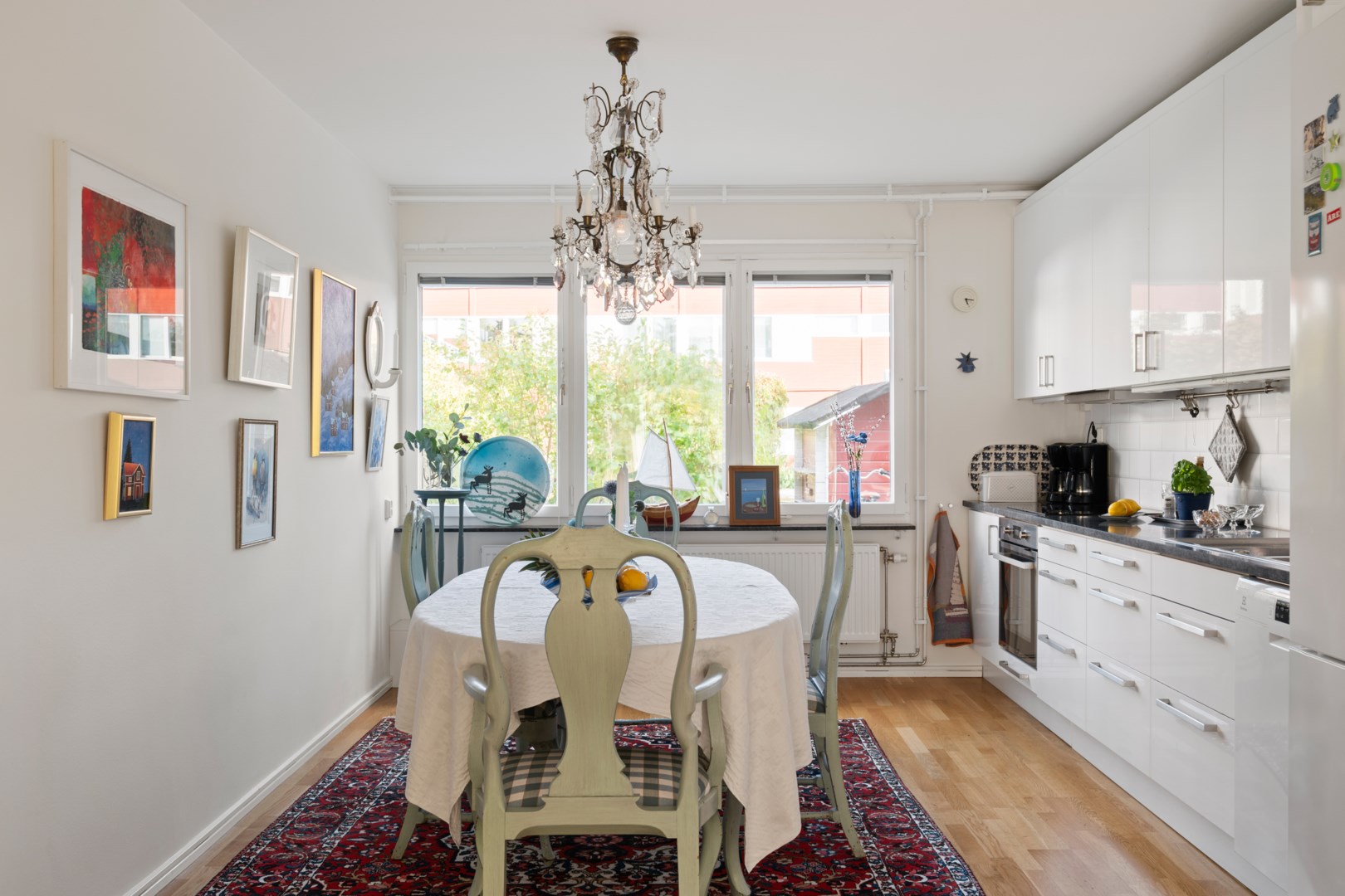 Bostadsbild från Ljuskärrsvägen 68, Såld i Ljuskärrsberget - Saltsjöbaden, Nacka