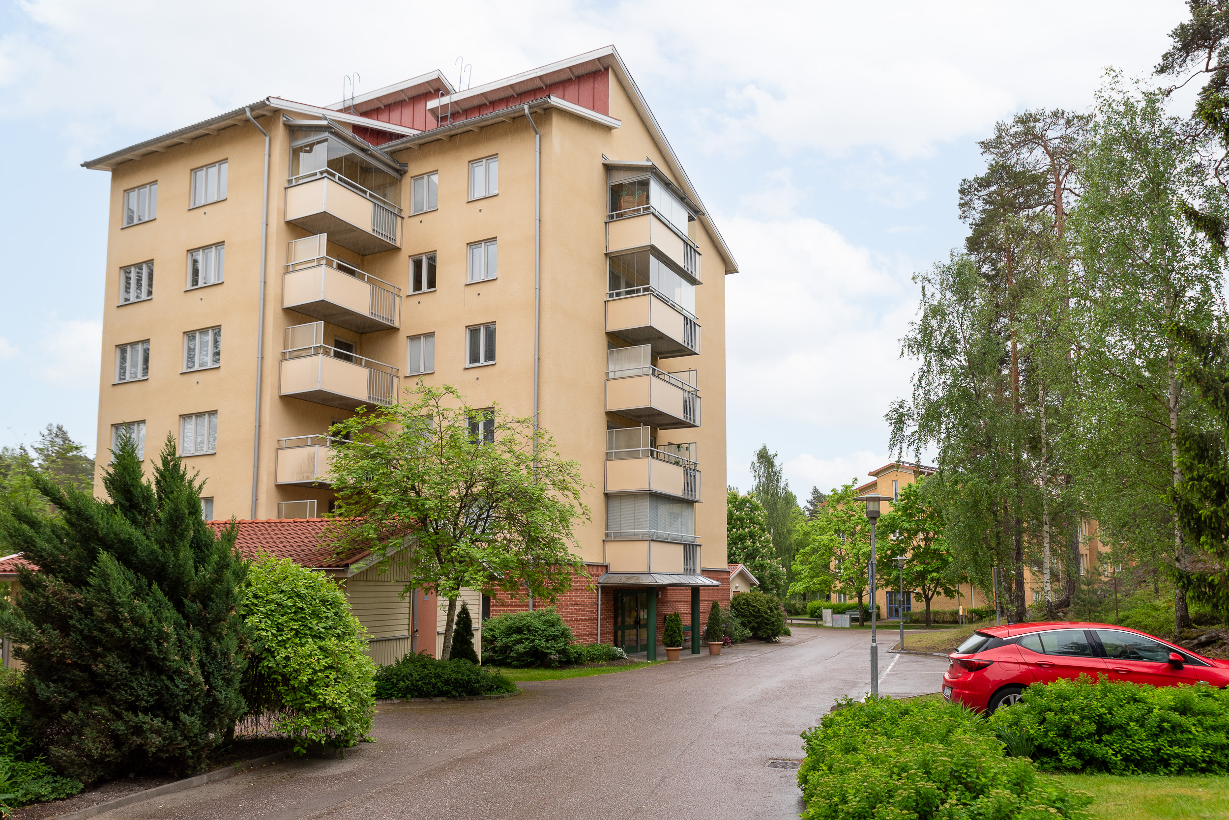 Bostadsbild från Skogsduvevägen 5, Till salu i Råby, Västerås